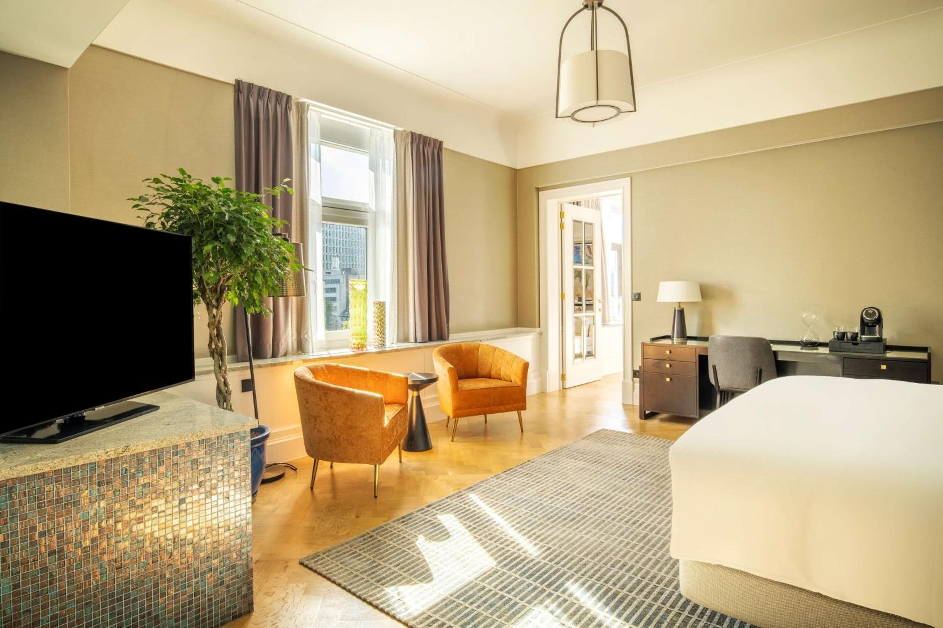 DoubleTree By Hilton Brussels City