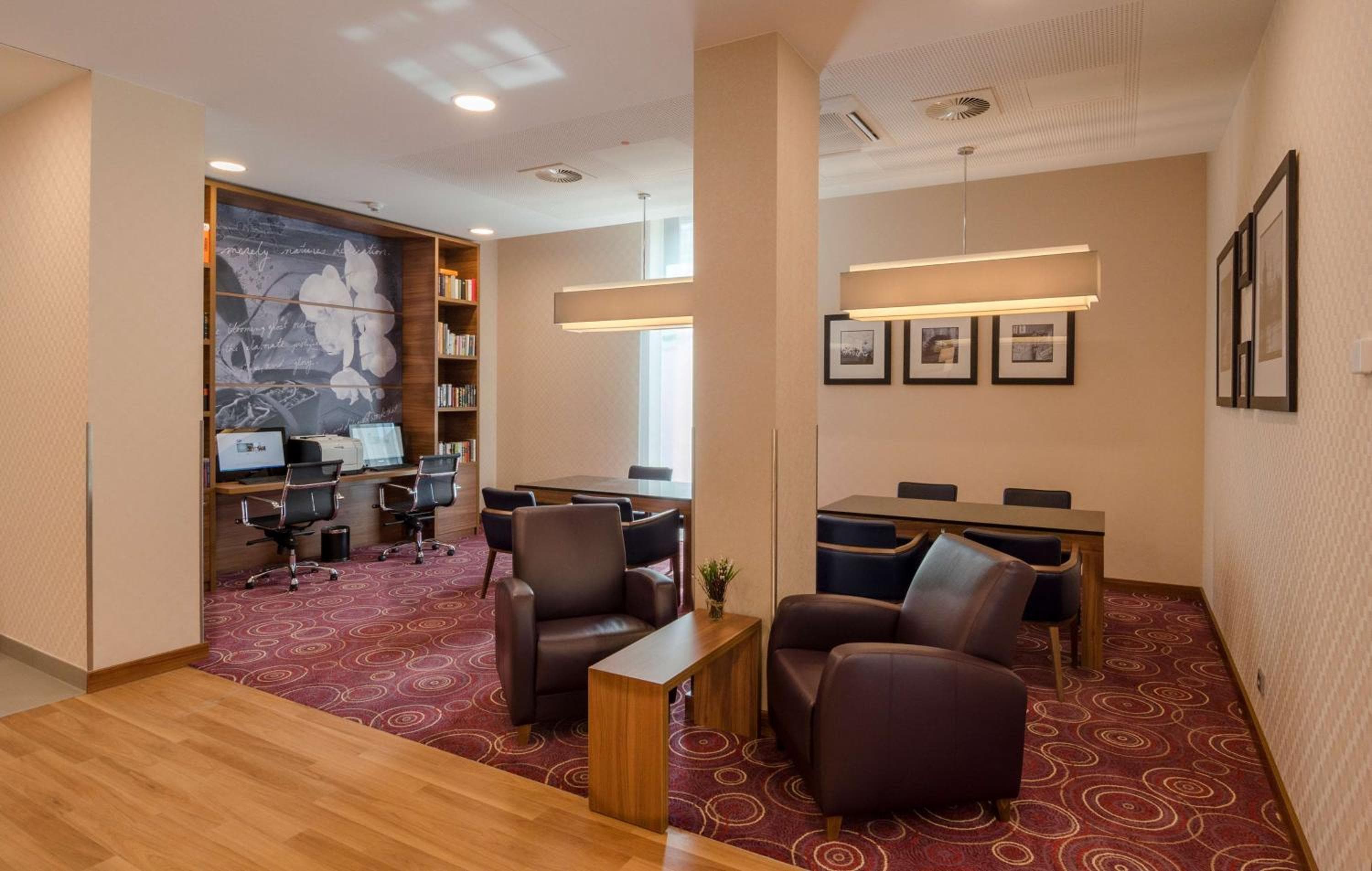 Hampton by Hilton Frankfurt City Centre