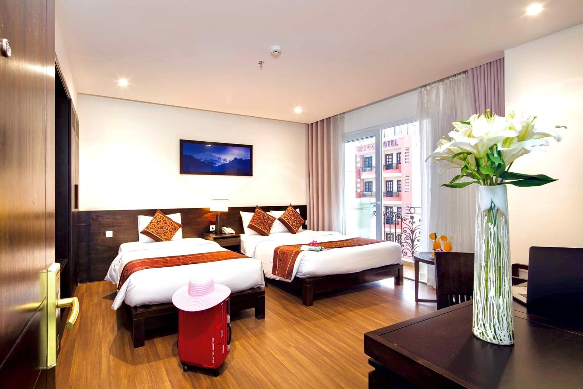Edele Hotel Nha Trang Beach