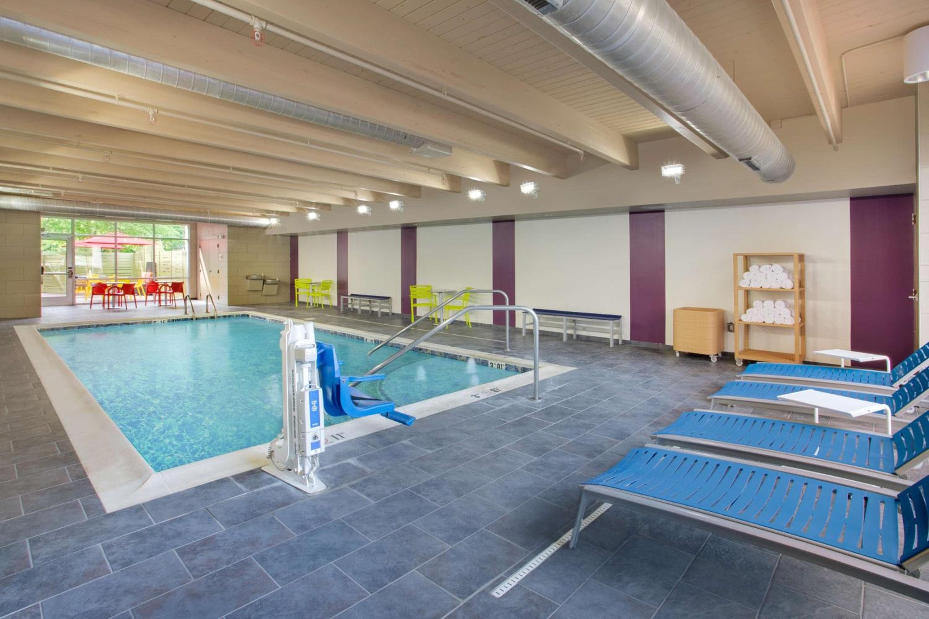 Home2 Suites Charlotte I-77 South