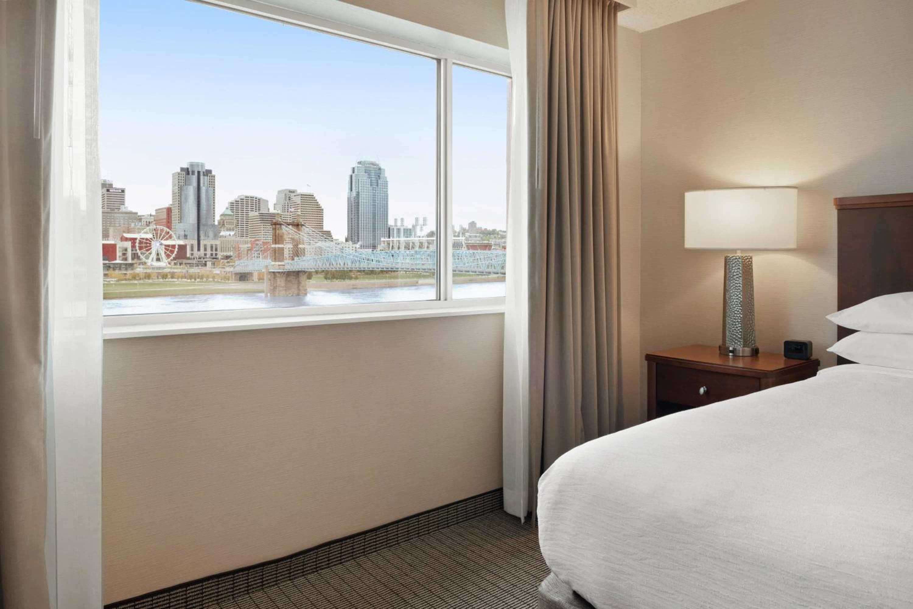 Embassy Suites Cincinnati - RiverCenter