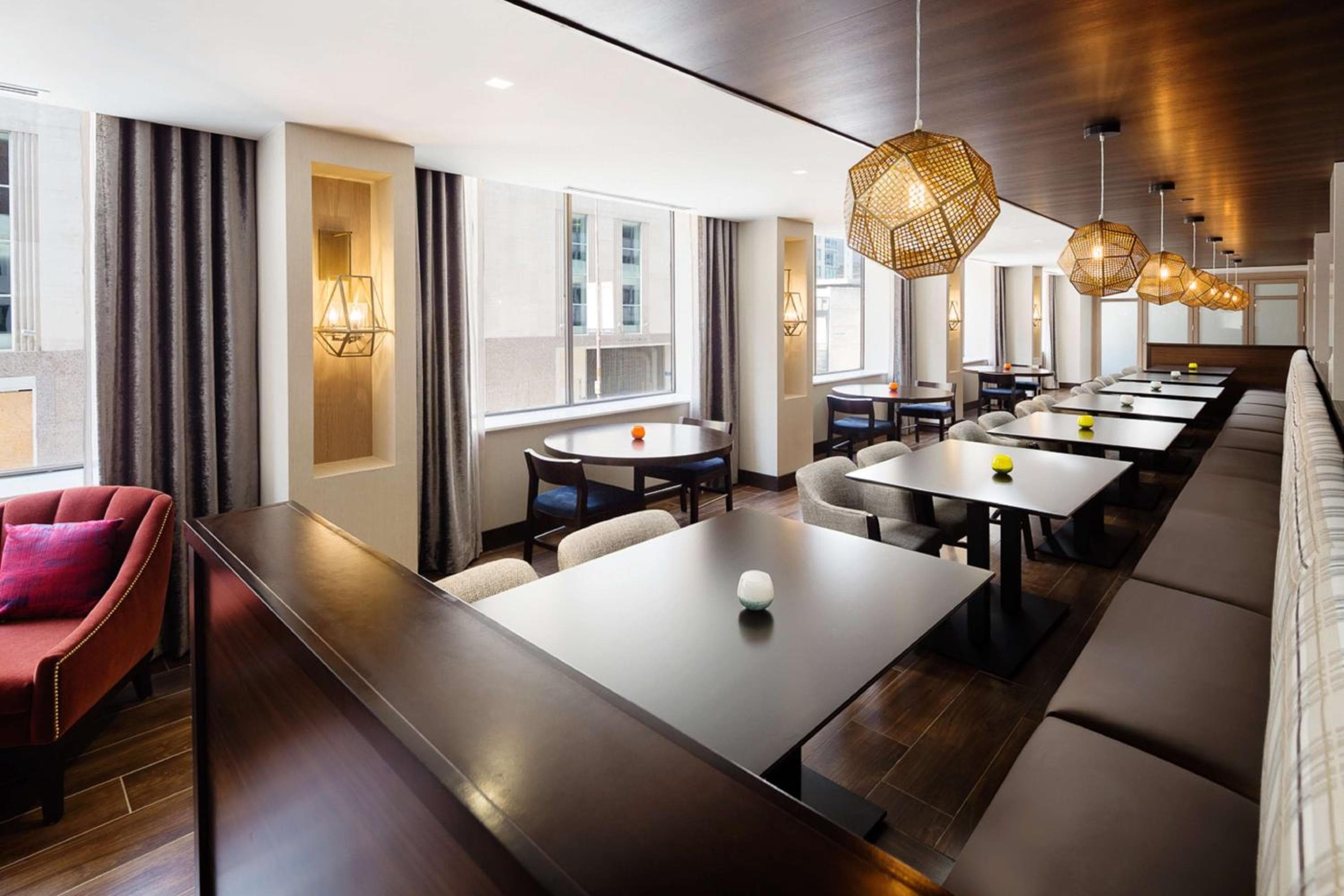 Hampton Inn & Suites Dallas Downtown