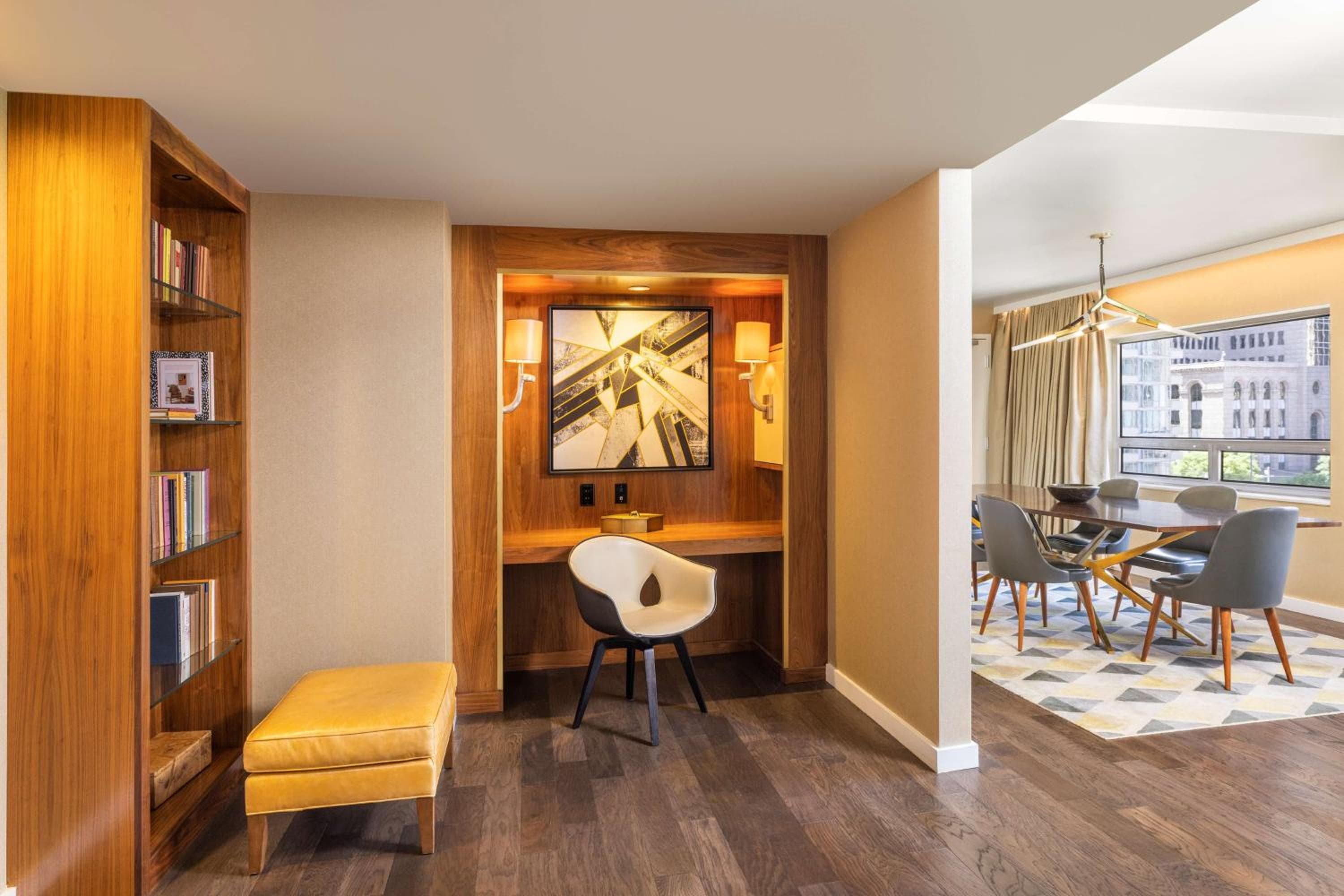 The Statler Dallas, Curio Collection By Hilton