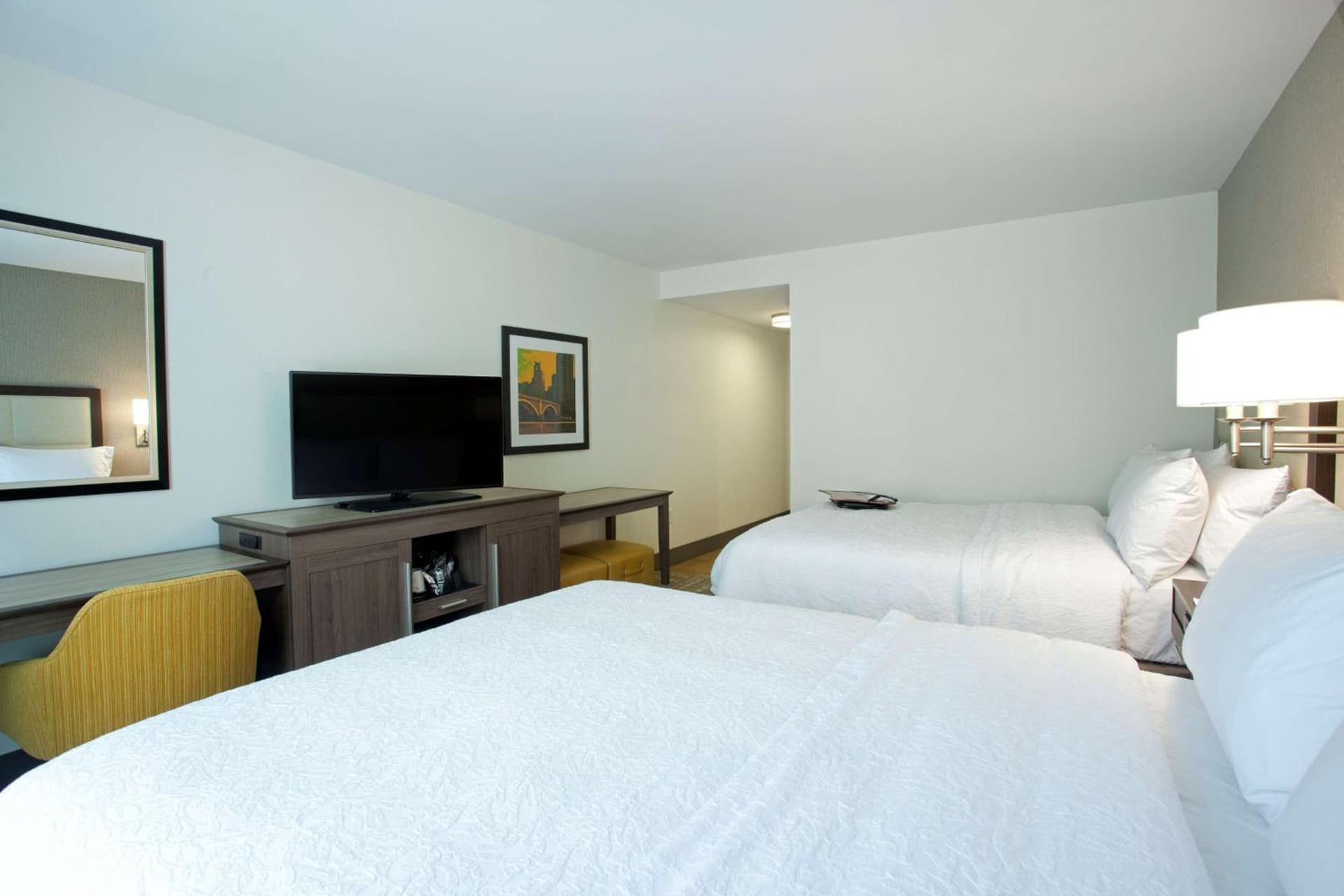 Hampton Inn & Suites - Minneapolis/Downtown