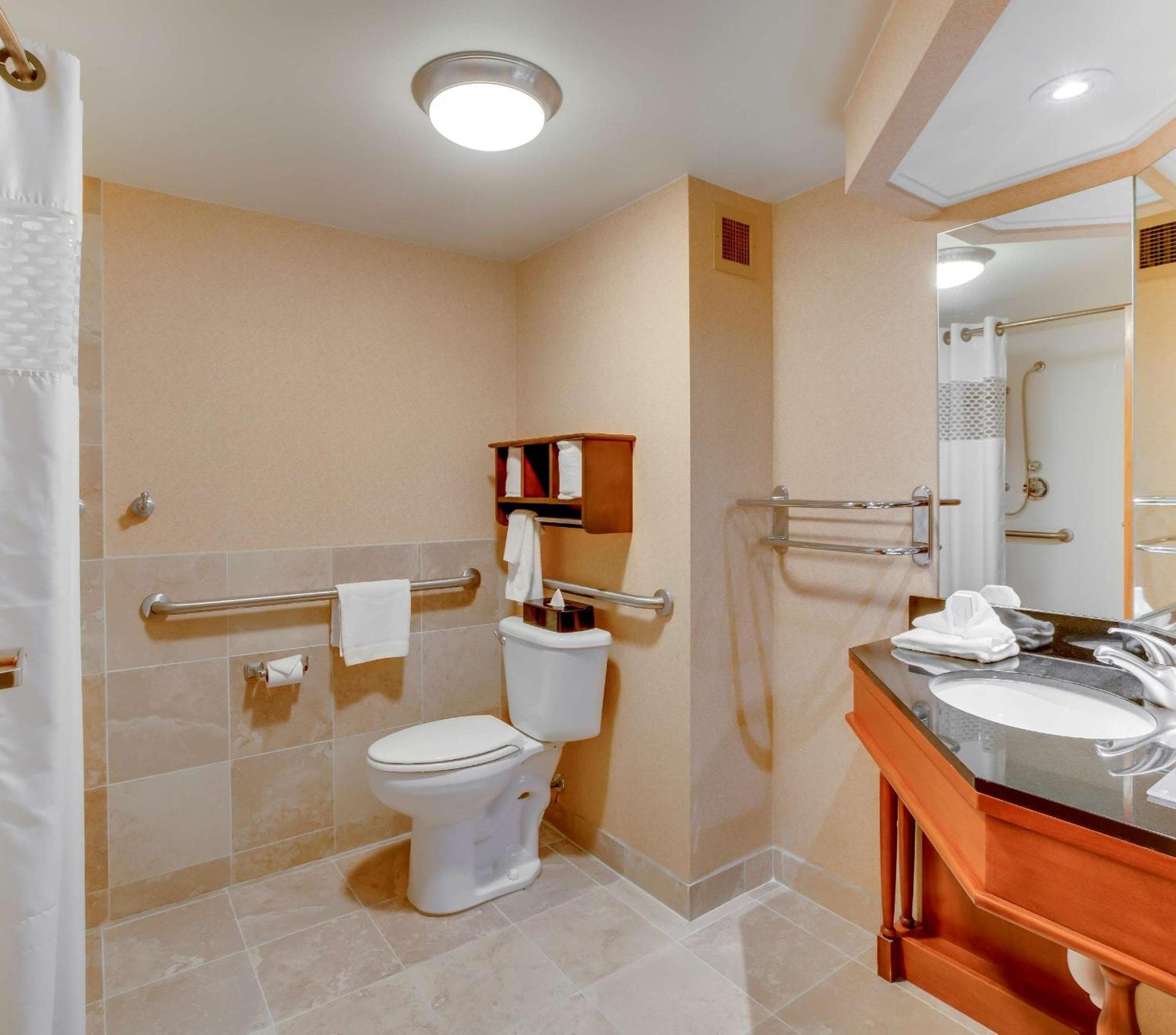 Pittsburgh Airport Inn and Suites
