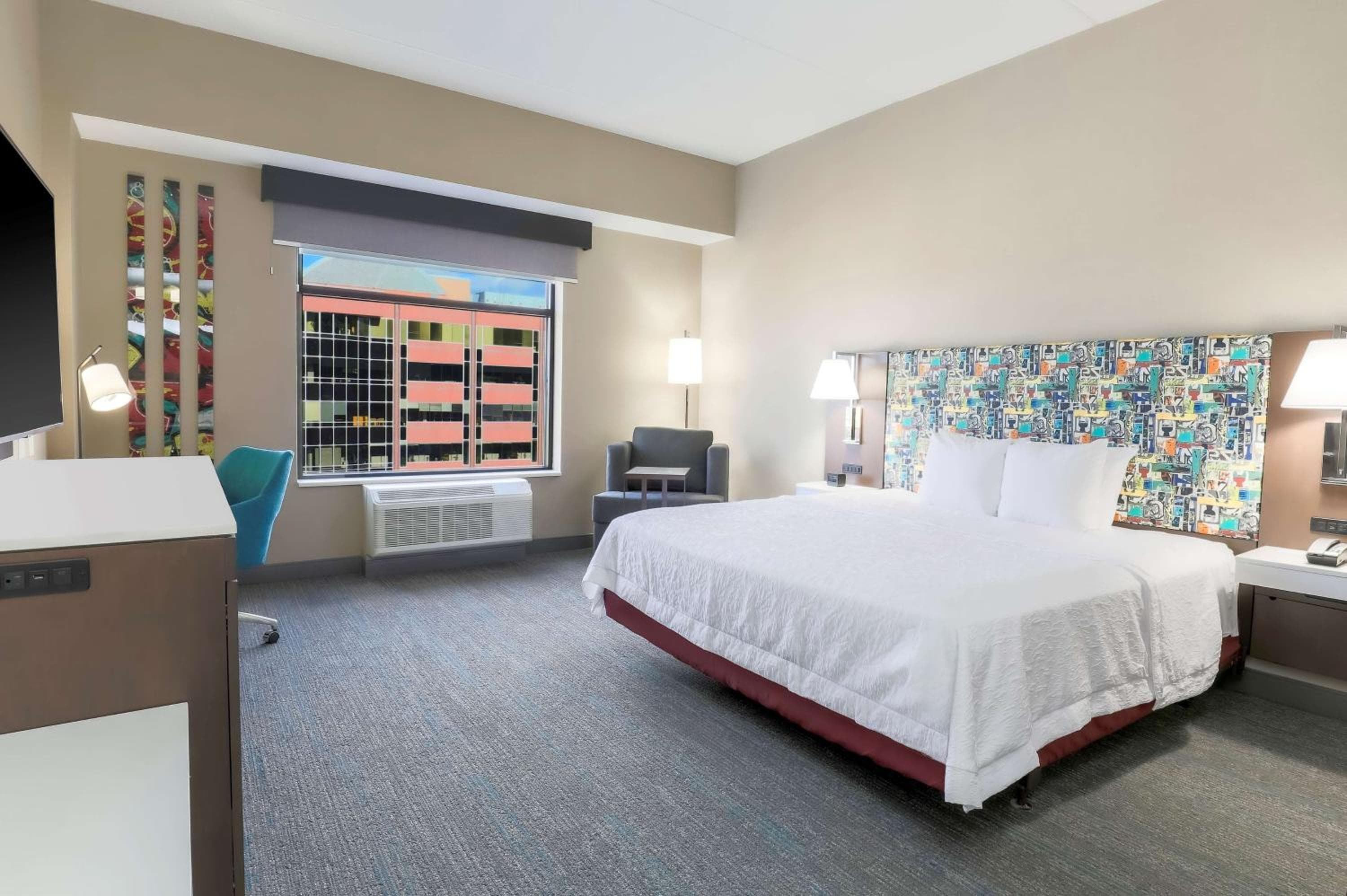 Hampton Inn & Suites Pittsburgh Downtown