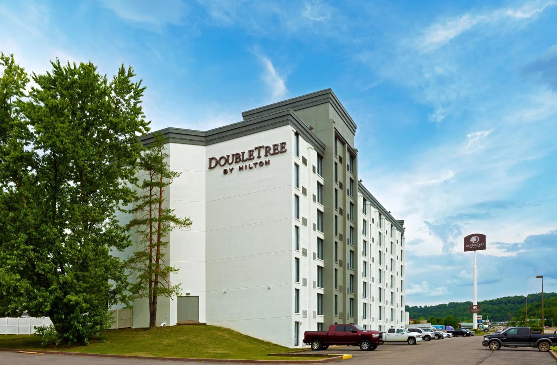 DoubleTree by Hilton Washington Meadow Lands Casino Area