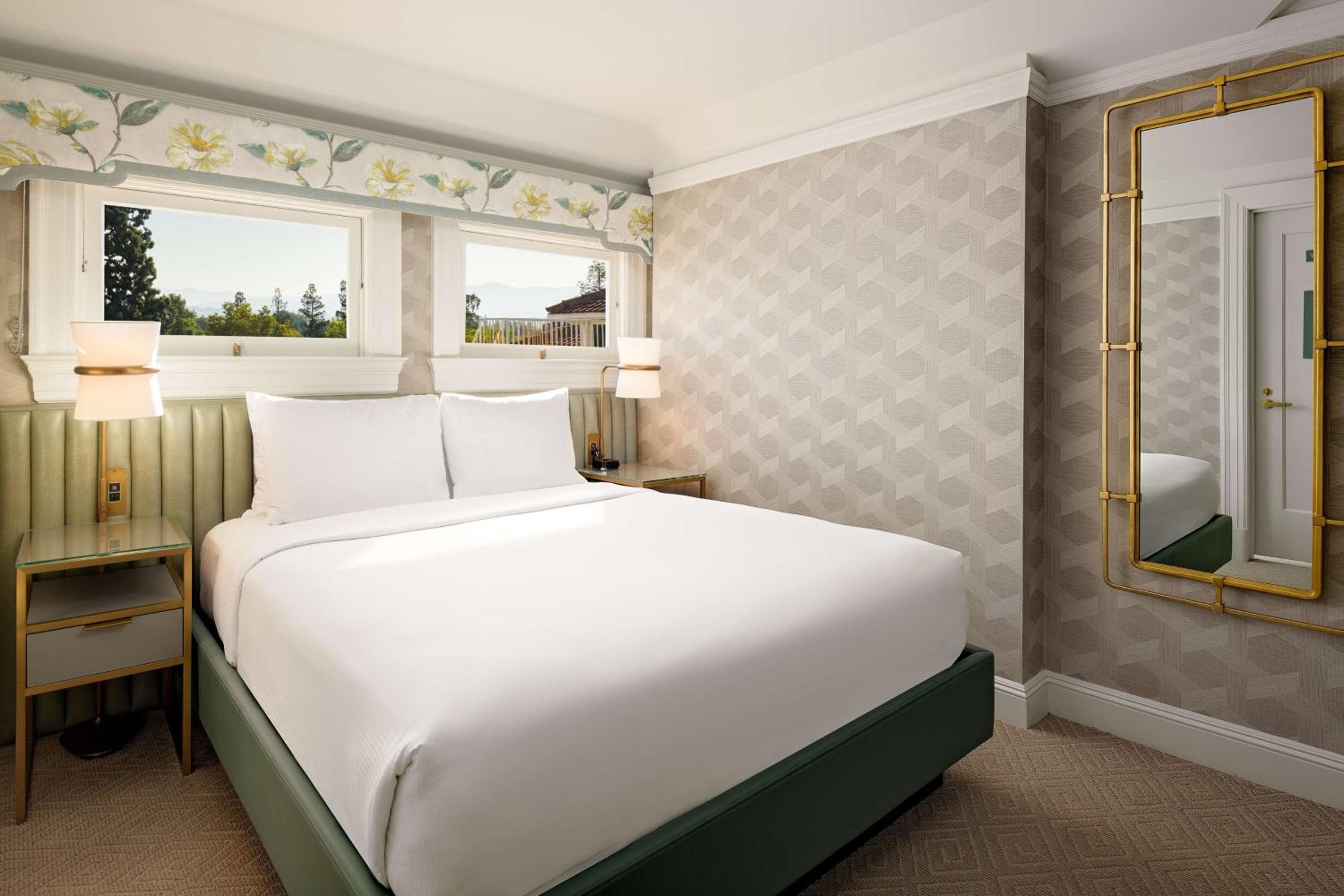 Hayes Mansion San Jose, Curio Collection by Hilton