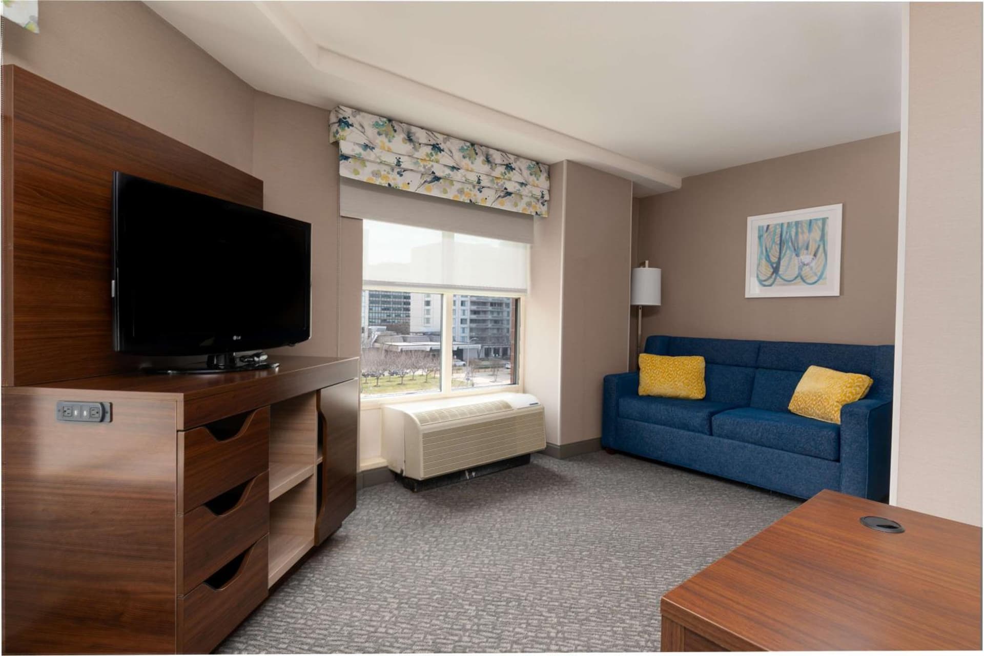 Hampton Inn & Suites Arlington Crystal City DCA