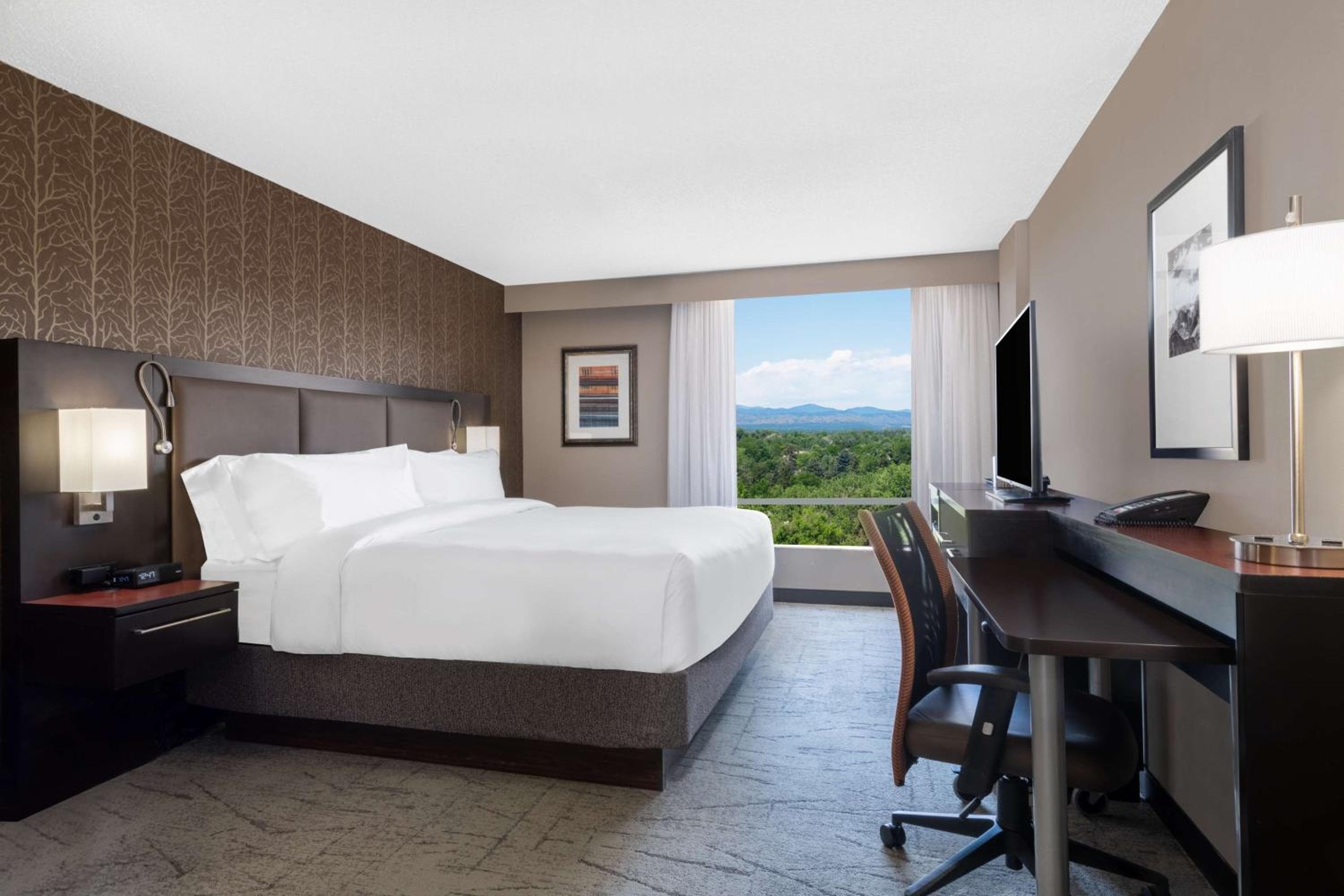 DoubleTree by Hilton Denver Cherry Creek, CO