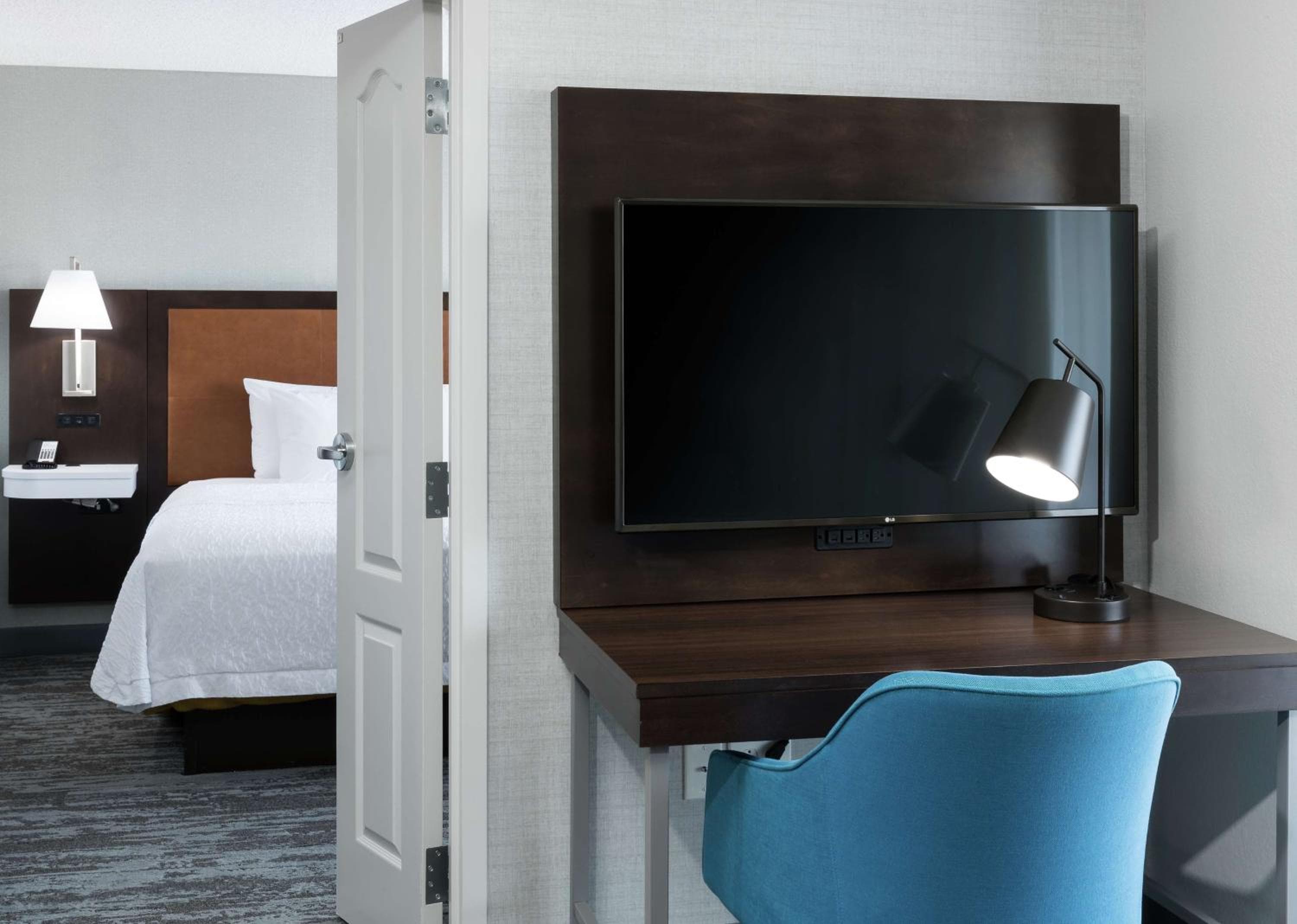 Hampton Inn & Suites Memphis-Beale Street