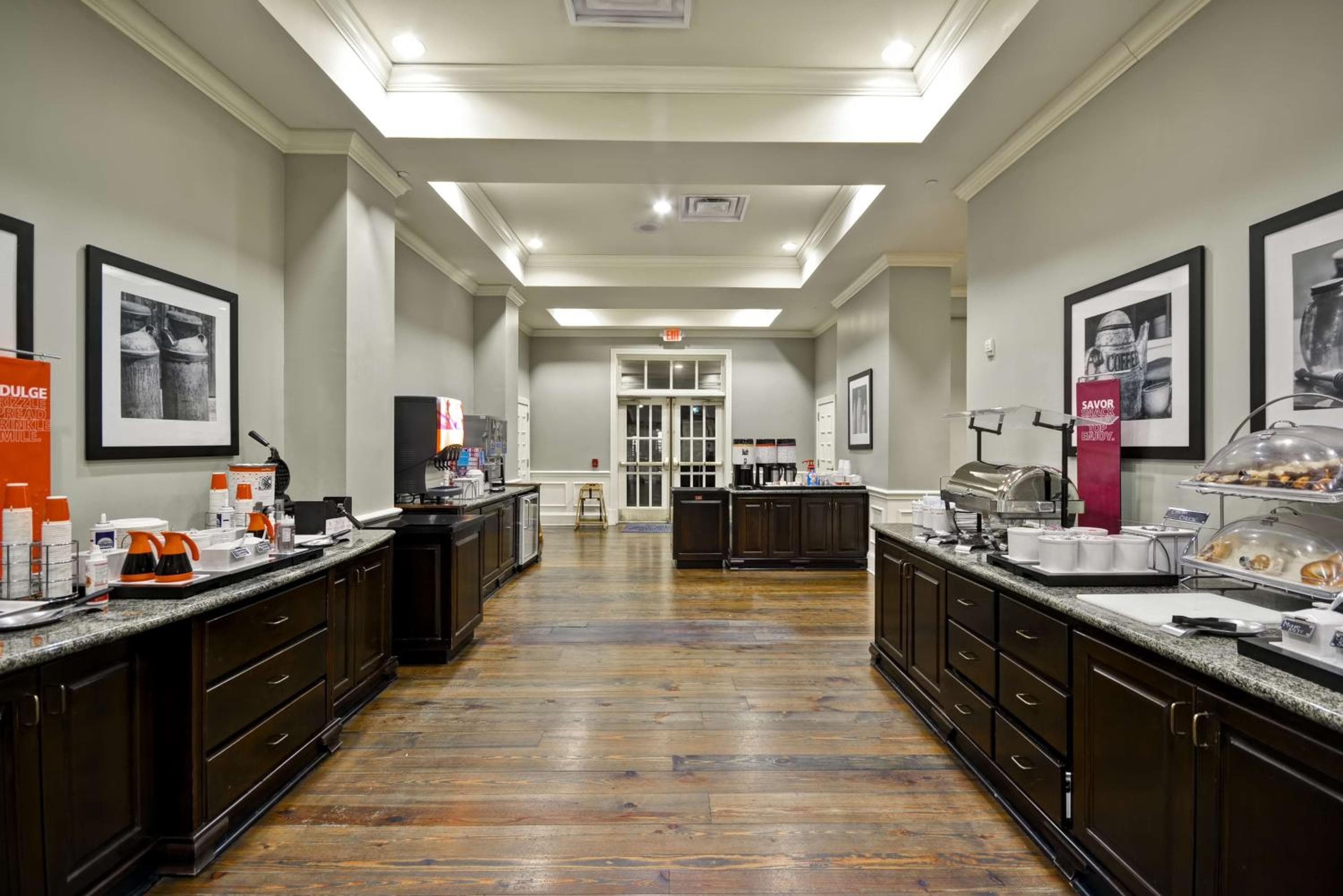 Hampton Inn & Suites Savannah Historic District