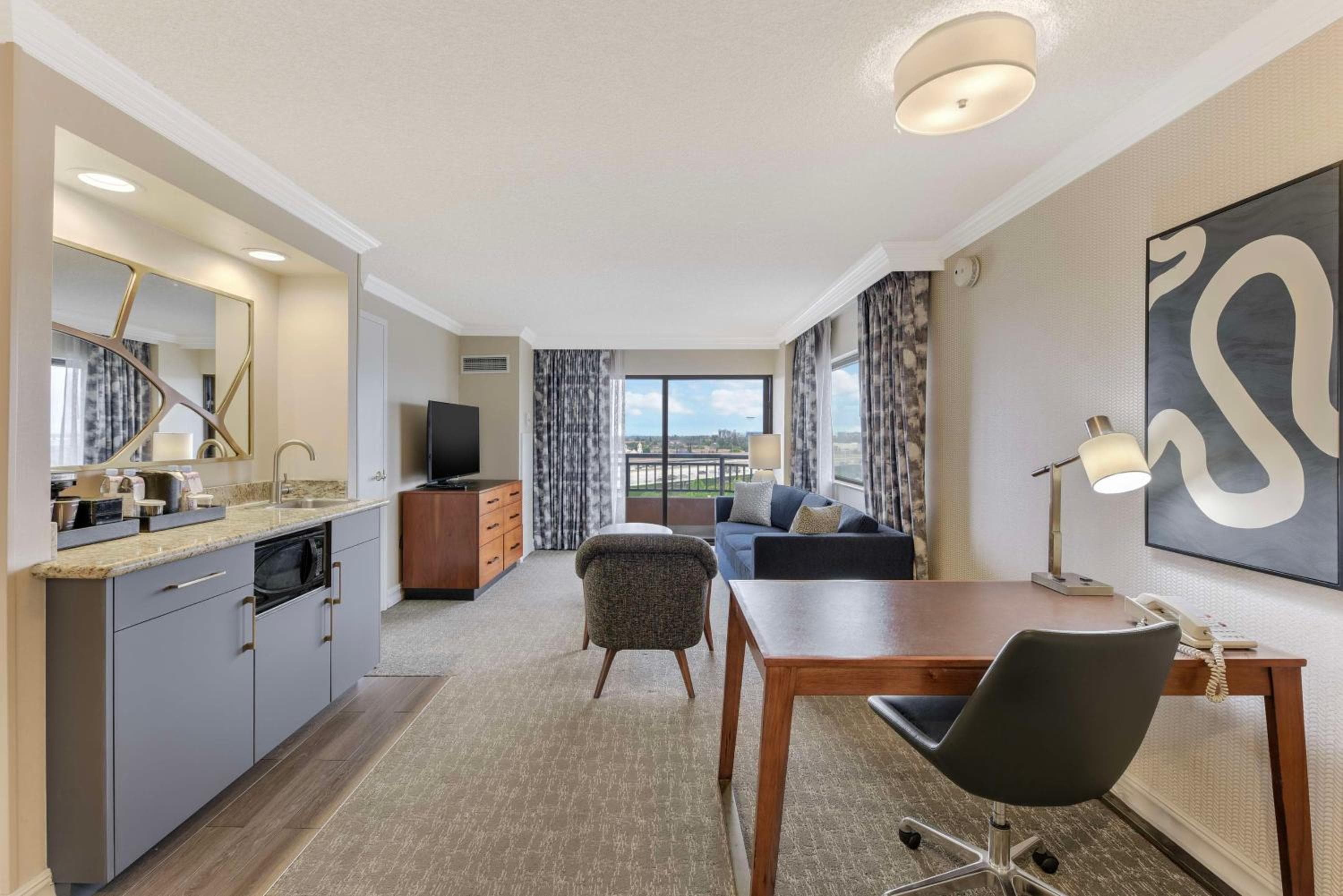 Embassy Suites by Hilton Anaheim-Orange