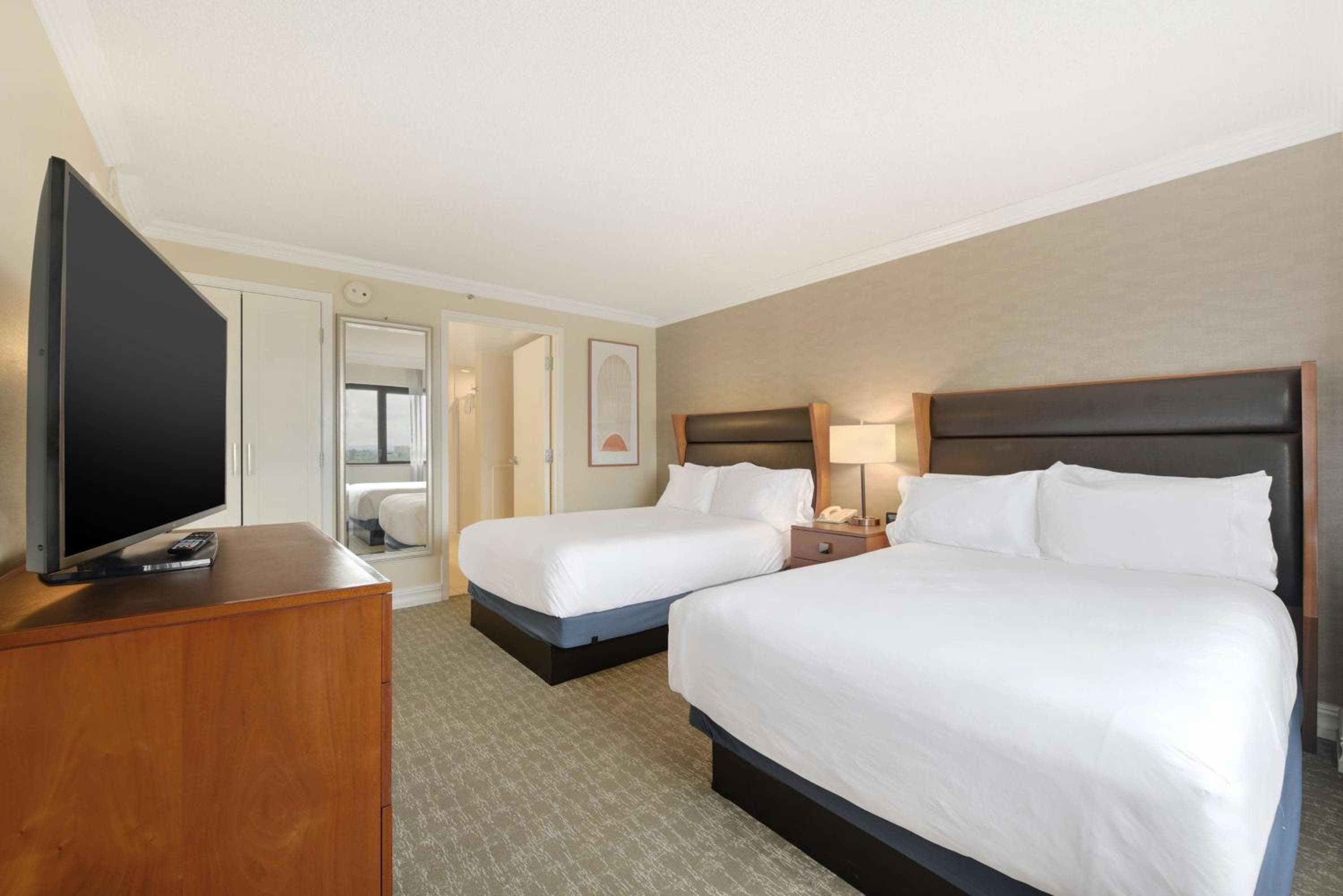 Embassy Suites by Hilton Anaheim-Orange