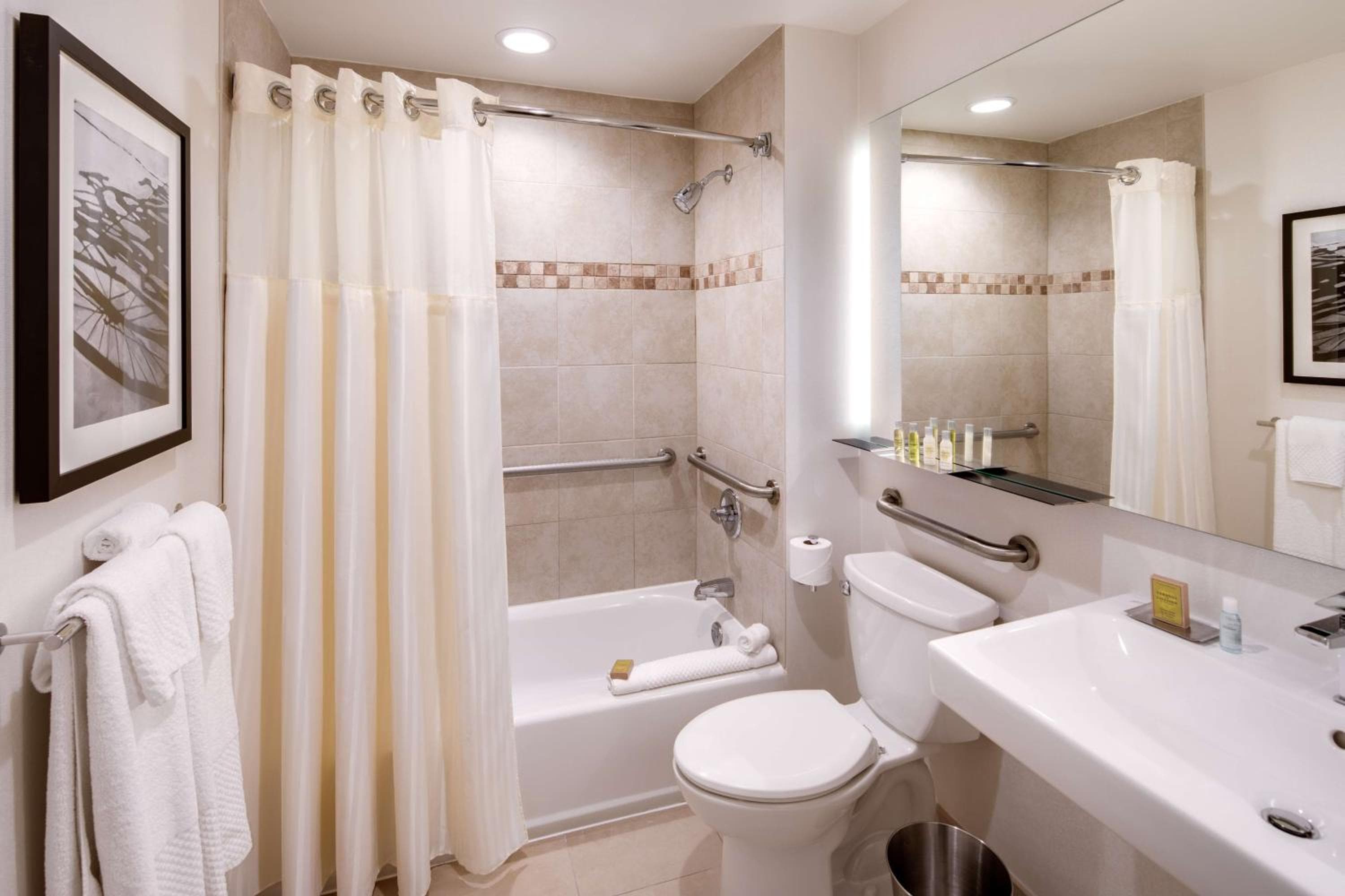 DoubleTree by Hilton Hotel & Suites Jersey City
