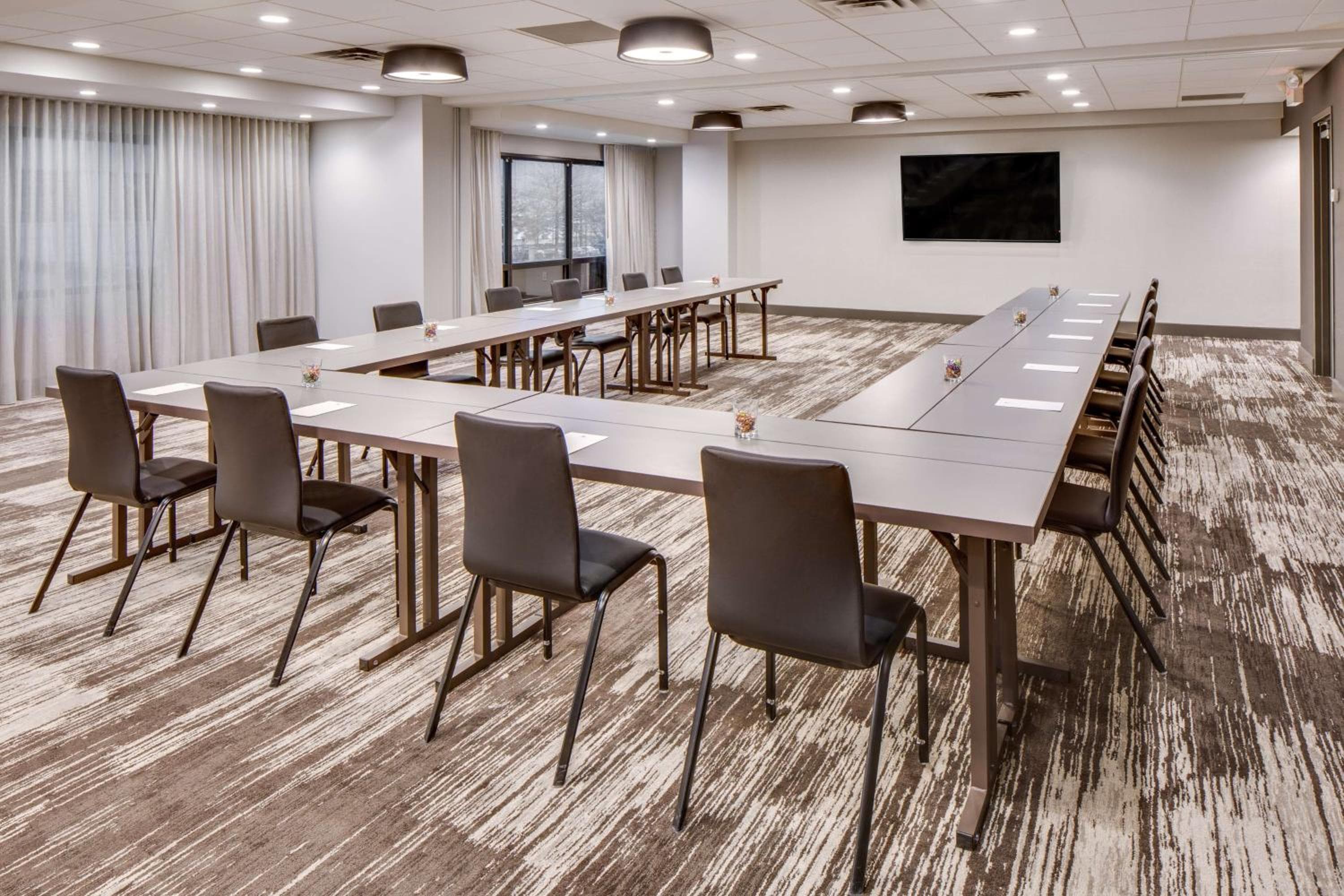 DoubleTree by Hilton Hotel & Suites Jersey City