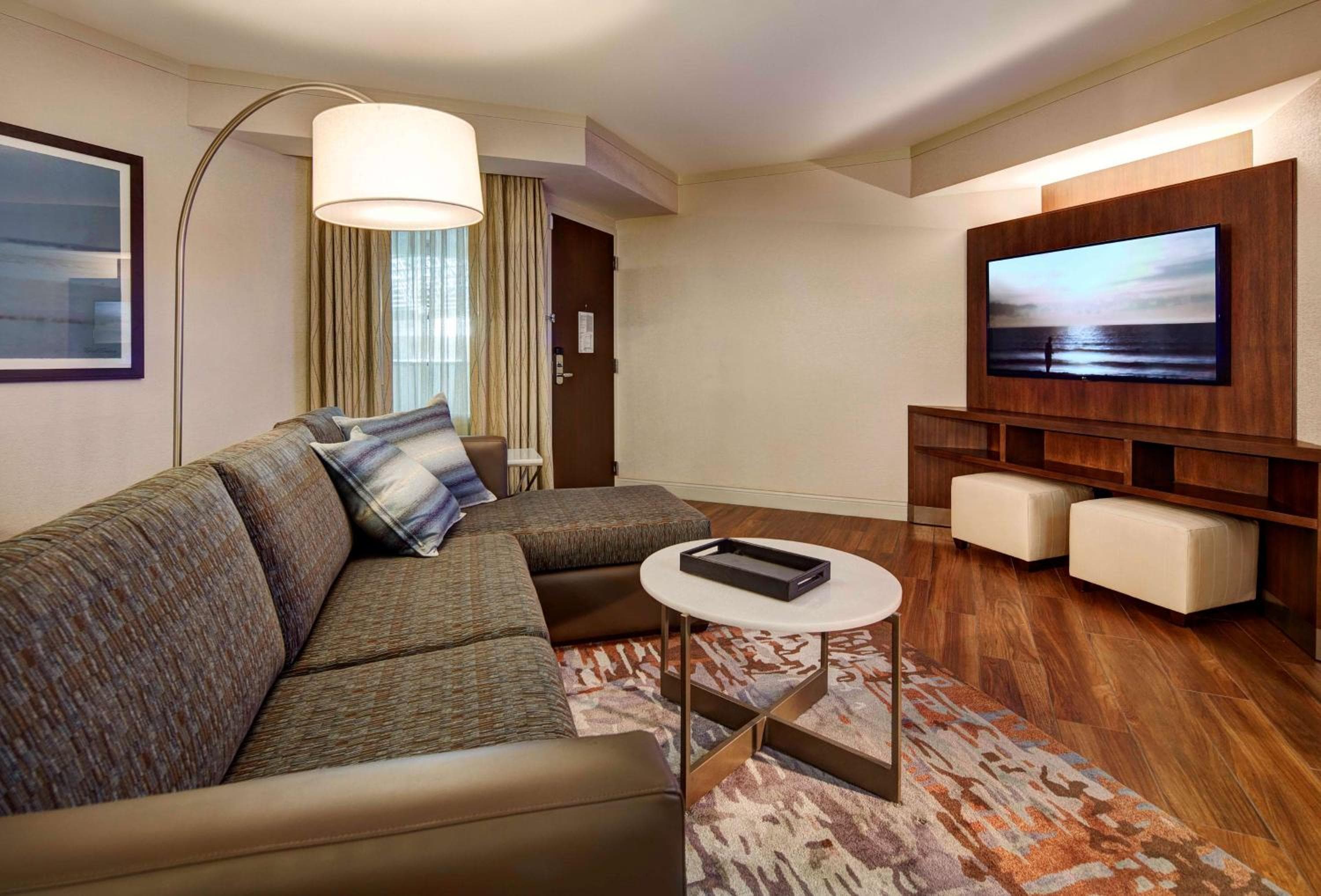 Embassy Suites by Hilton San Diego La Jolla