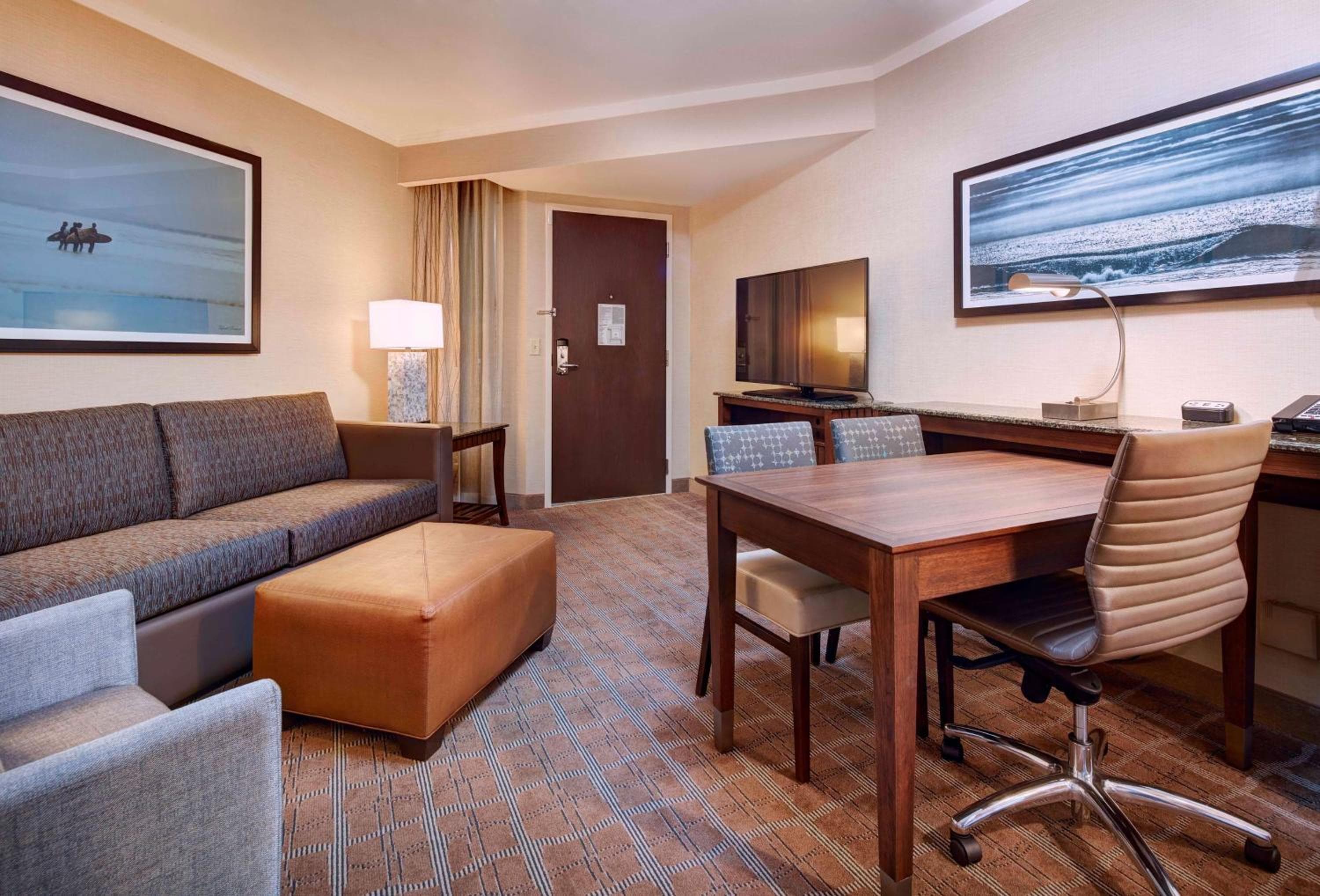 Embassy Suites by Hilton San Diego La Jolla