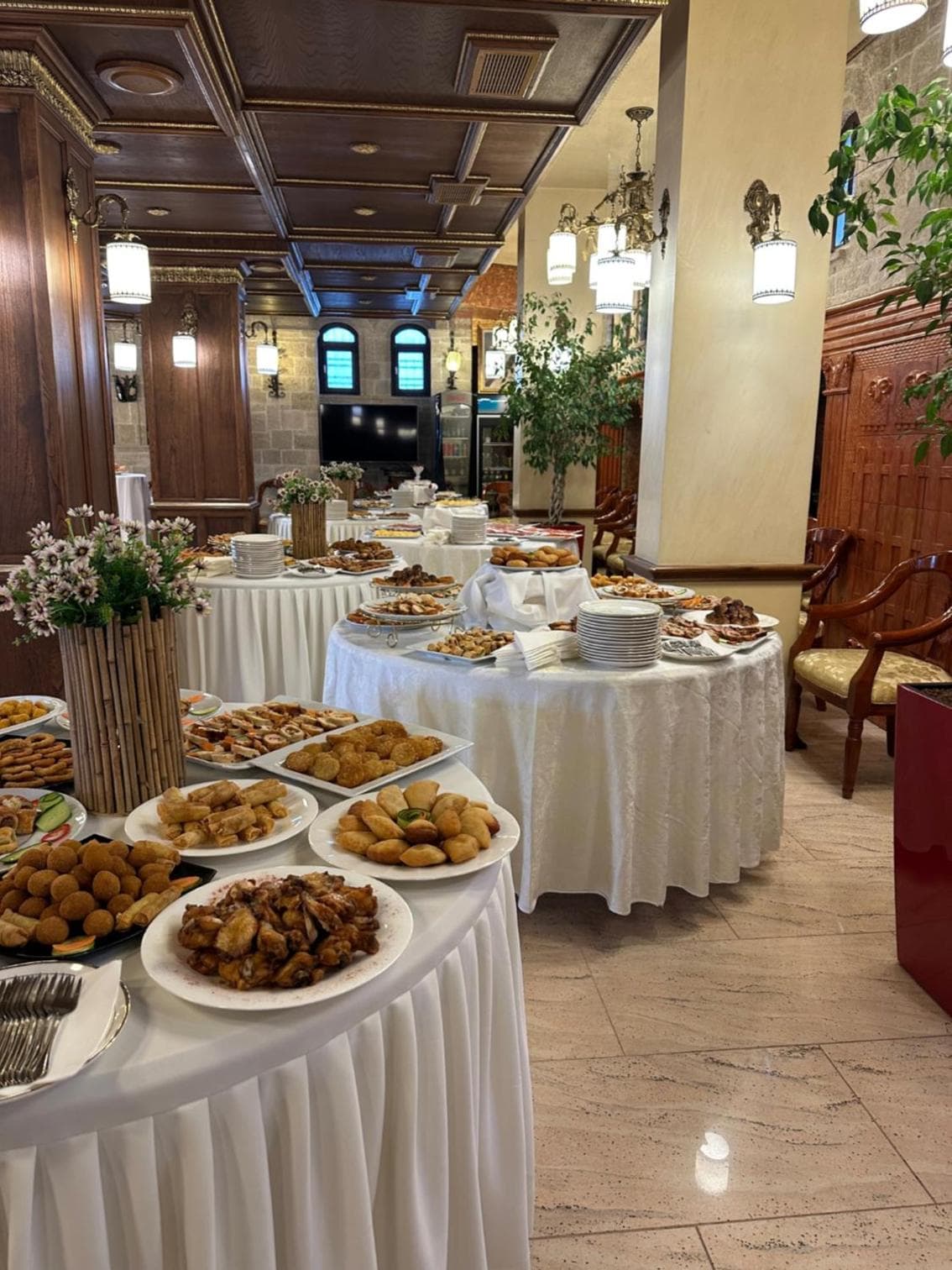 Dinasty Hotel
