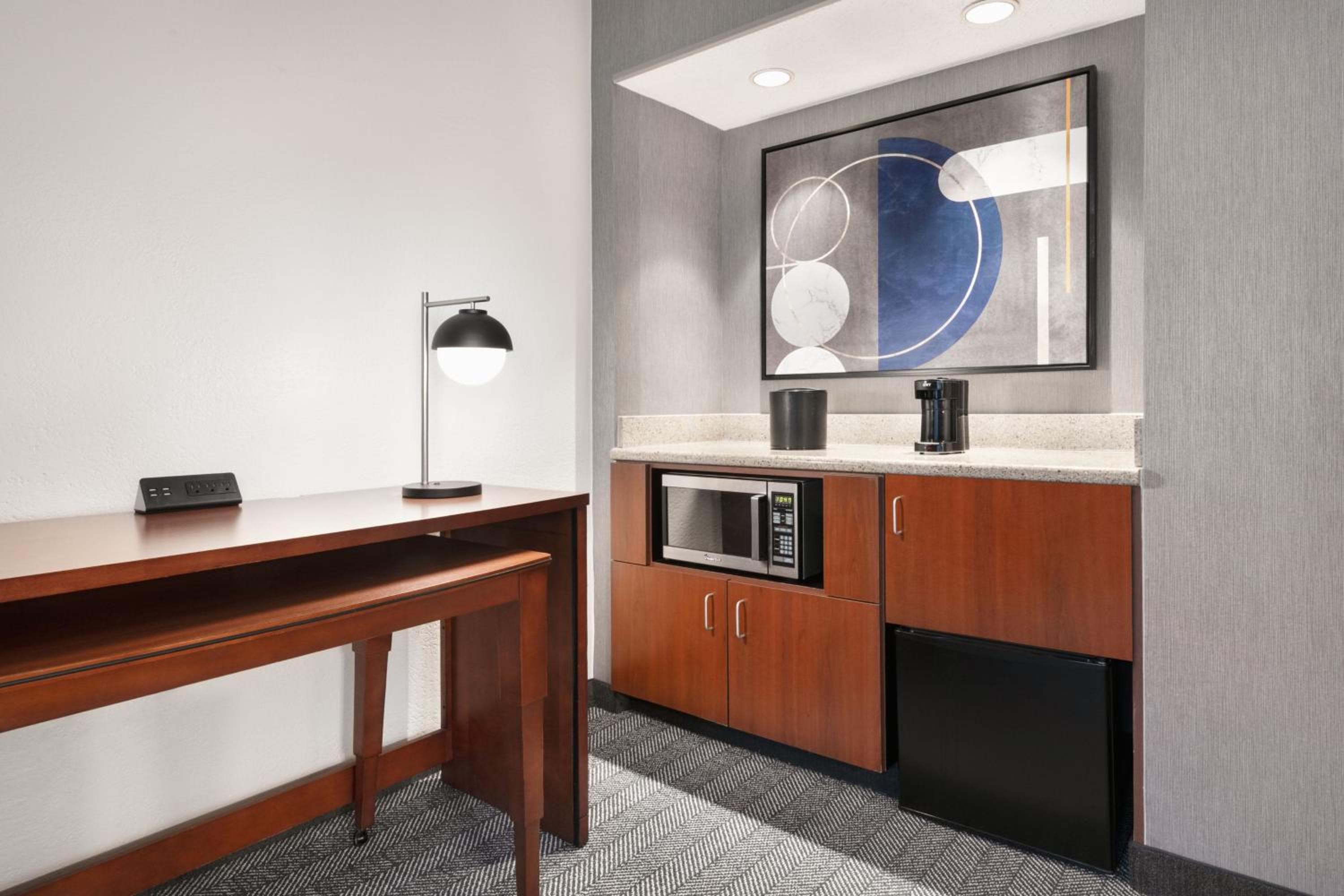 Courtyard by Marriott Memphis Airport