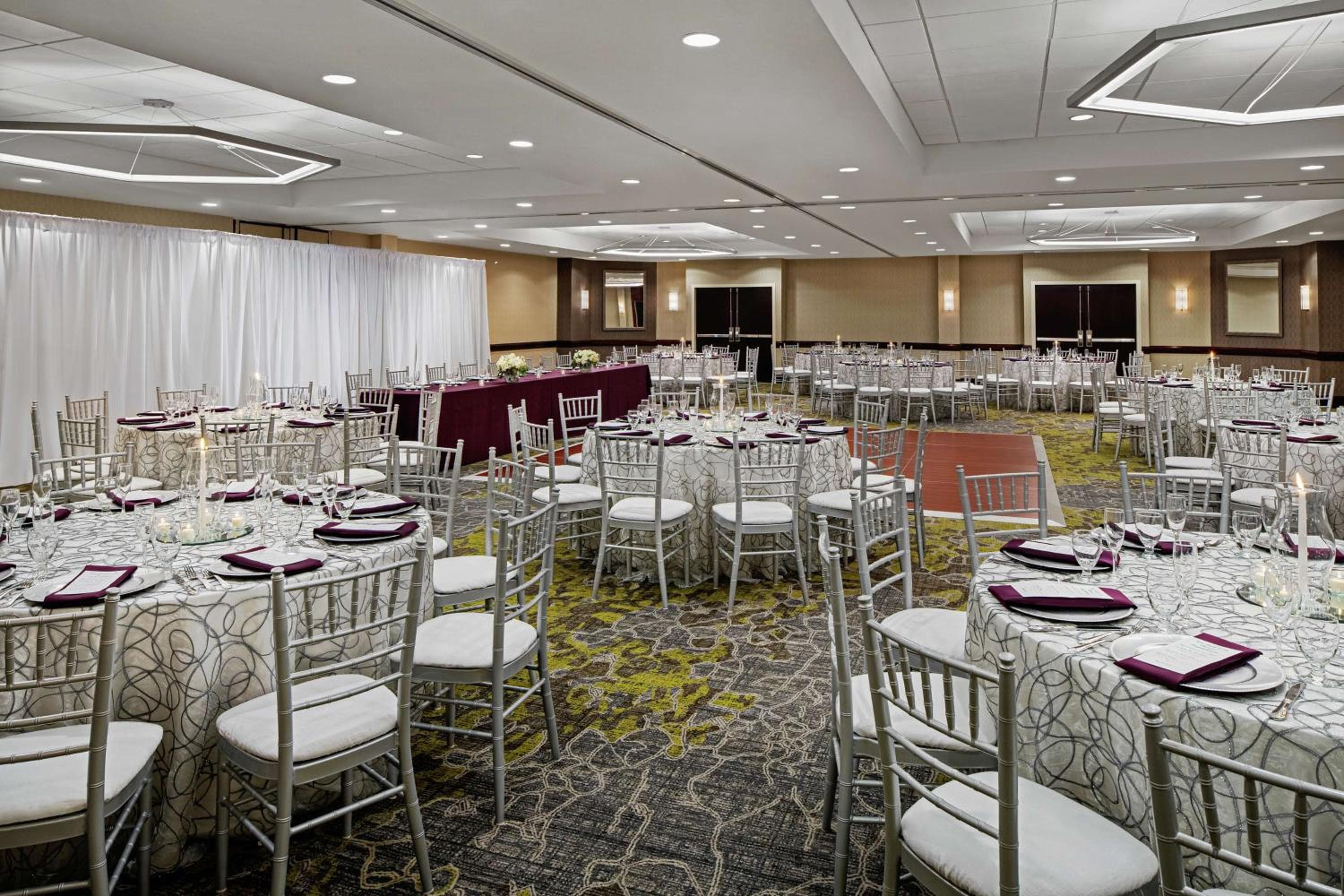 DoubleTree Suites by Hilton Charlotte/SouthPark