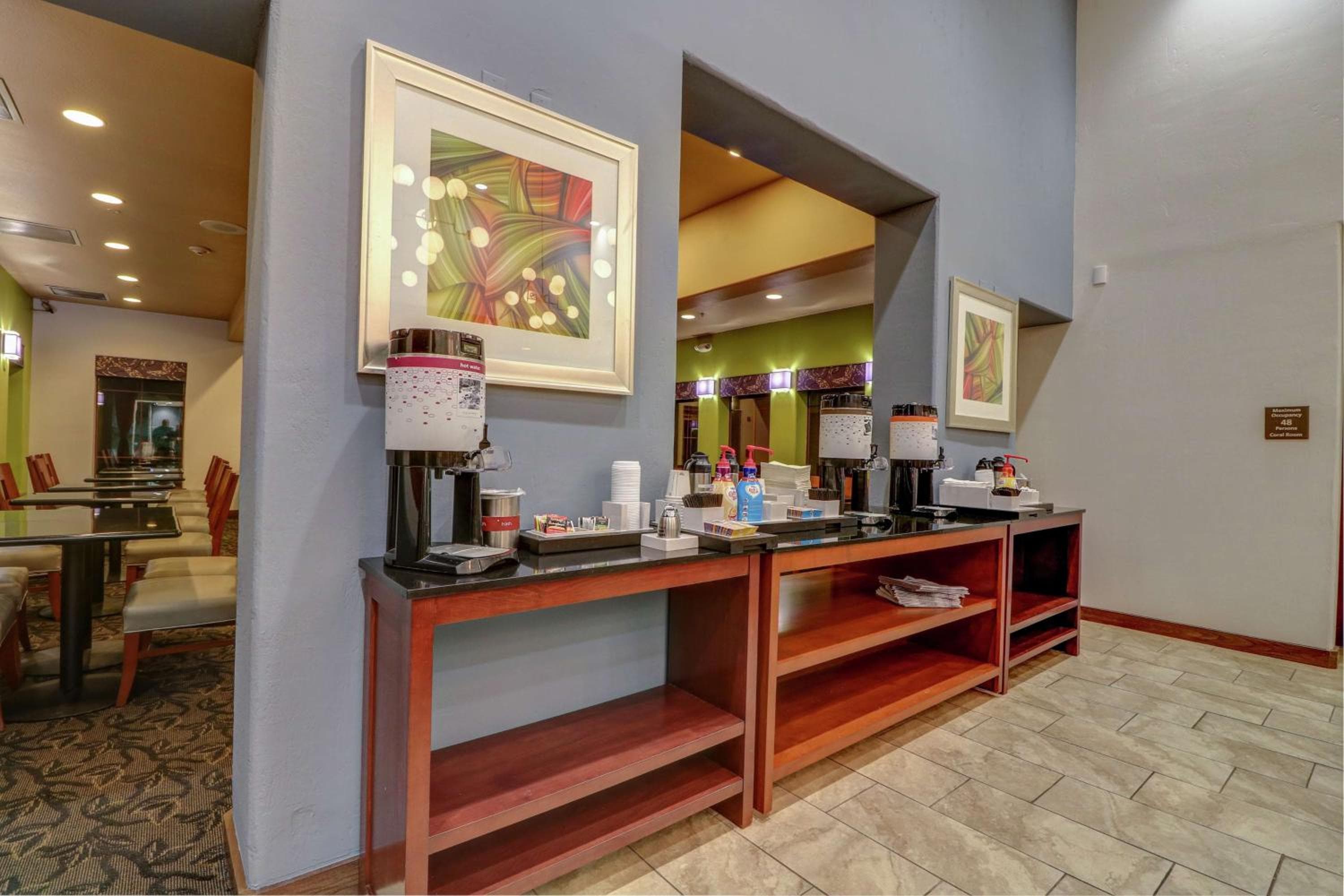 Hampton Inn Tropicana