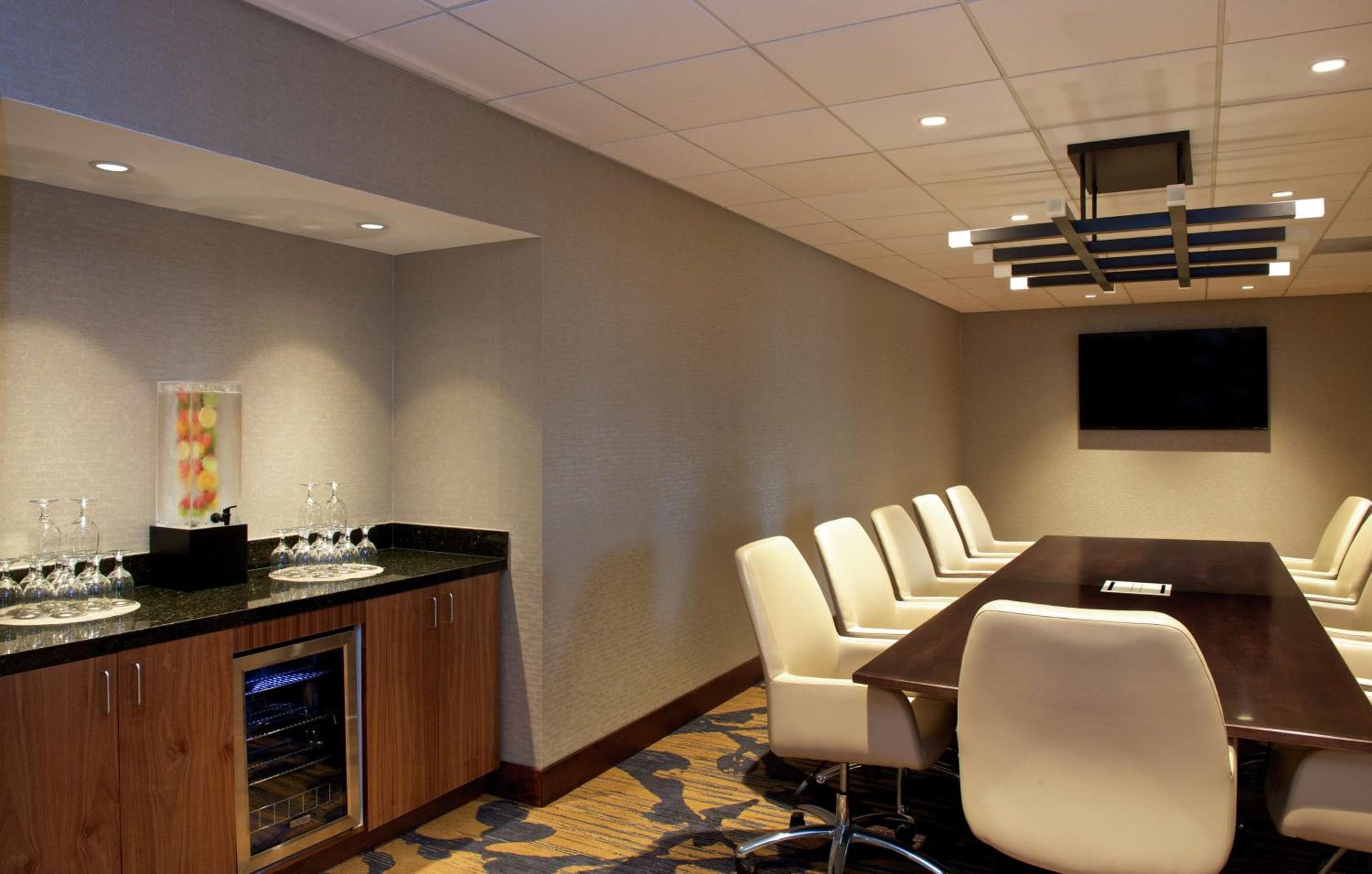 Embassy Suites by Hilton Portland Tigard