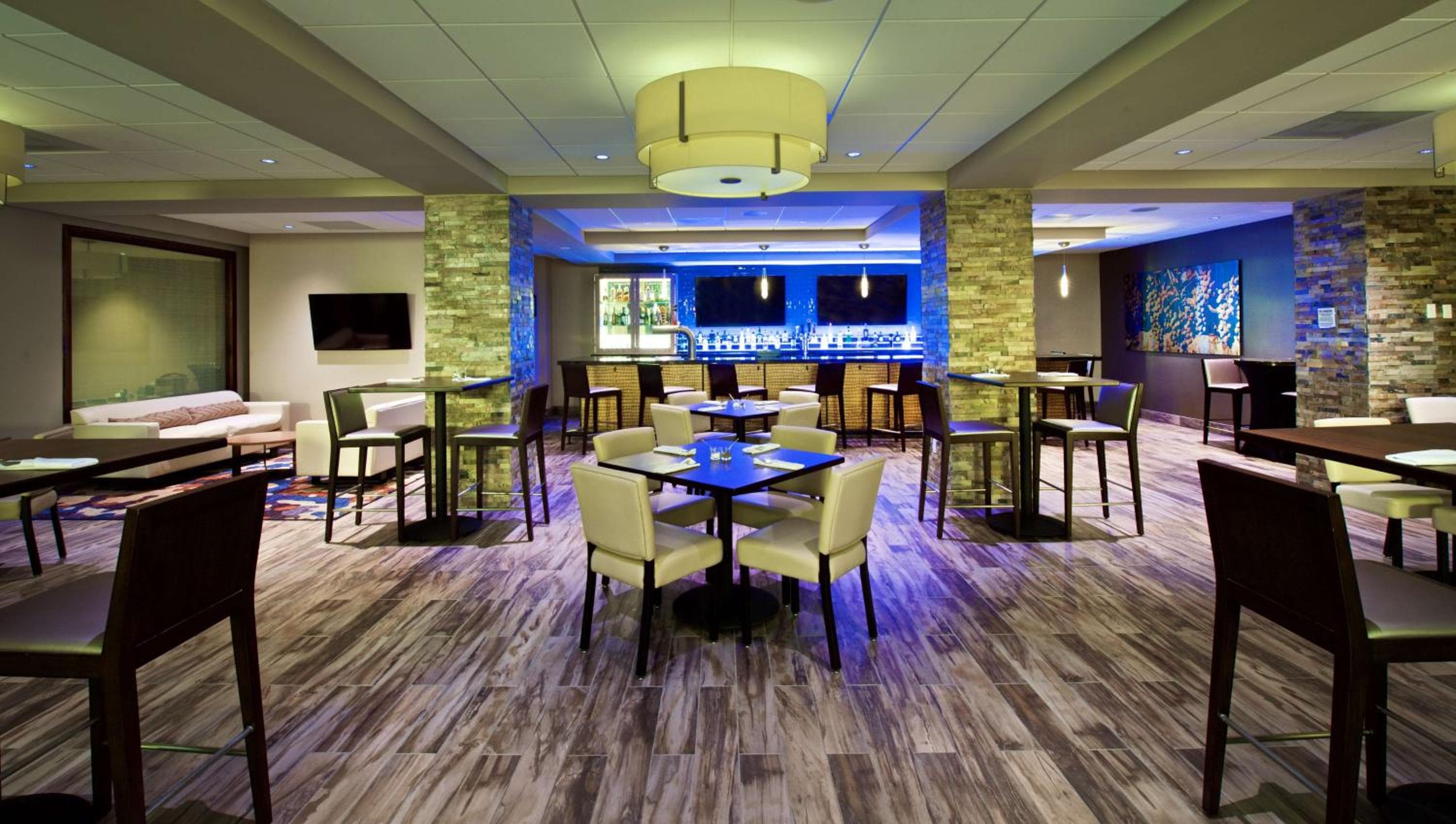 Embassy Suites by Hilton Portland Tigard