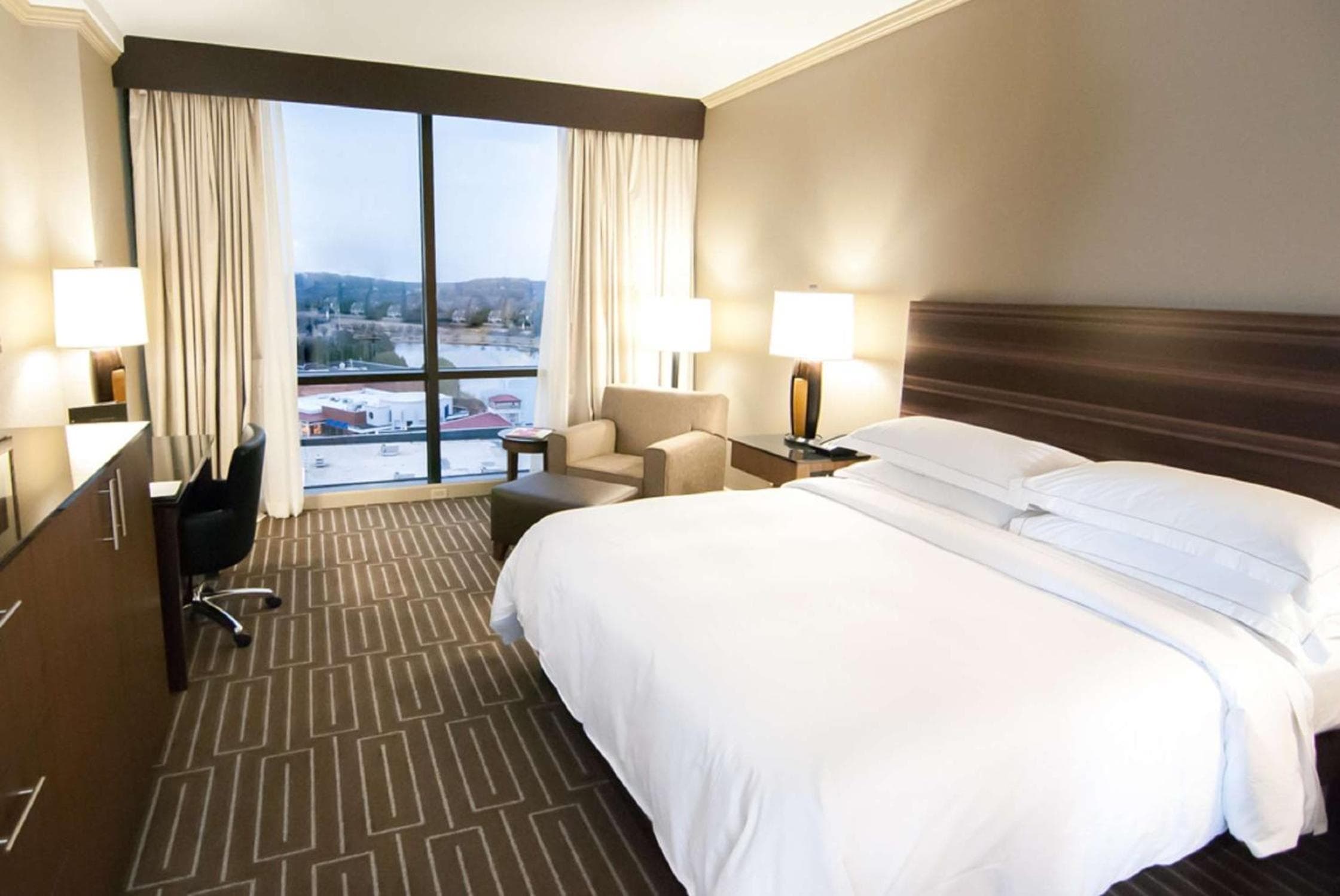 Hilton Charlotte University Place