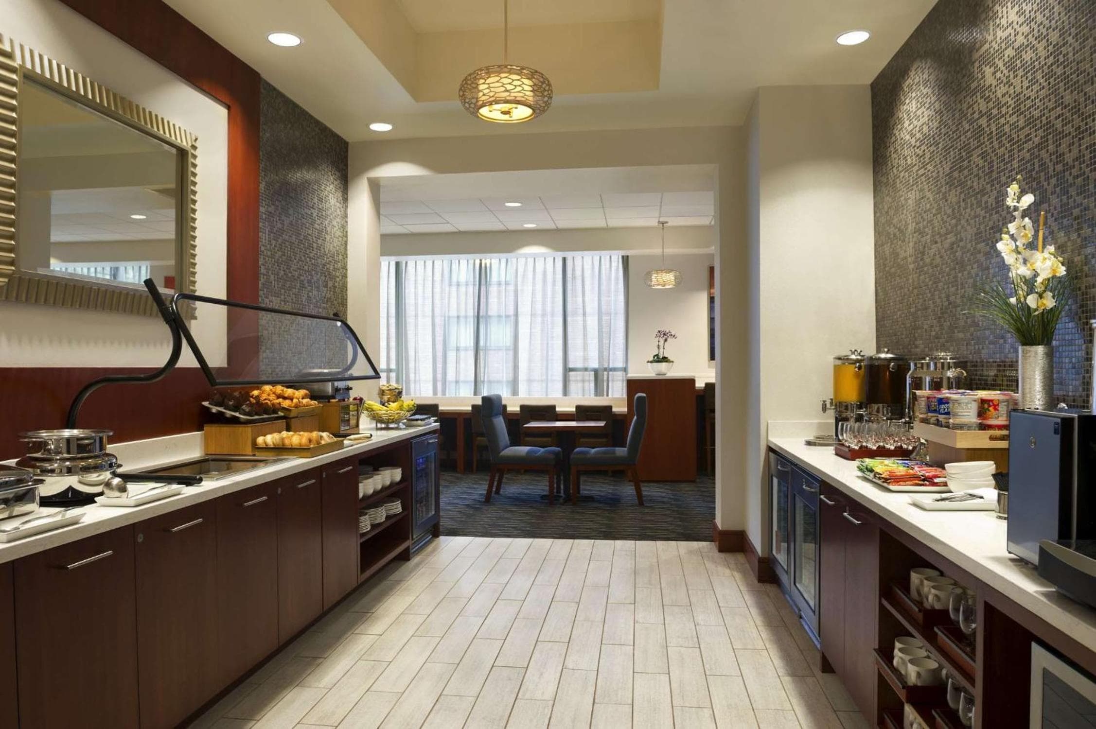 Hilton Chicago Magnificent Mile Suites