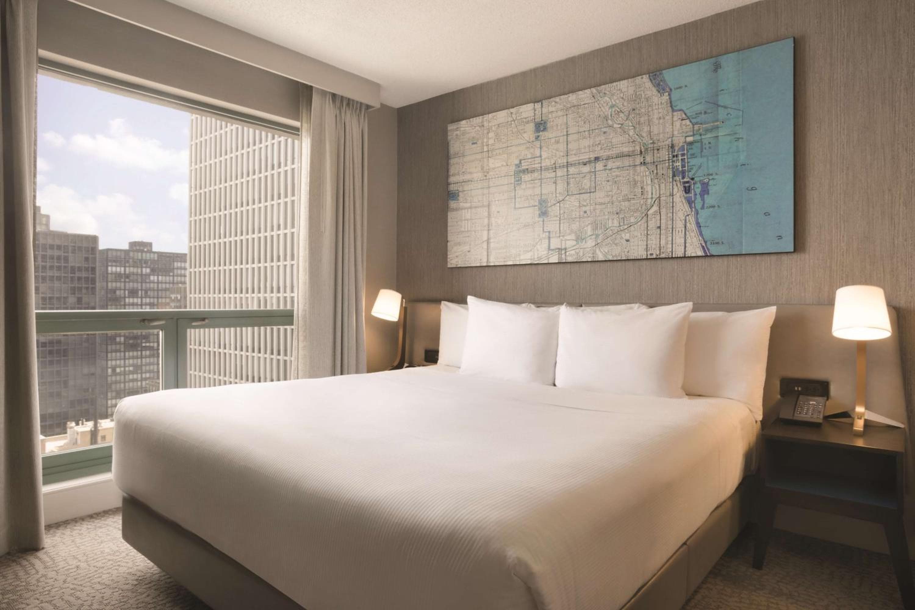 Hilton Chicago Magnificent Mile Suites
