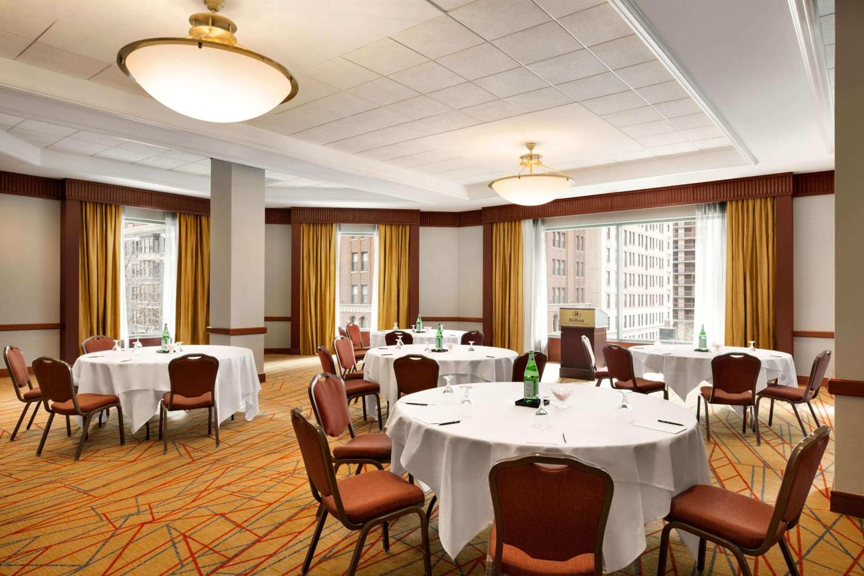 Hilton Chicago Magnificent Mile Suites