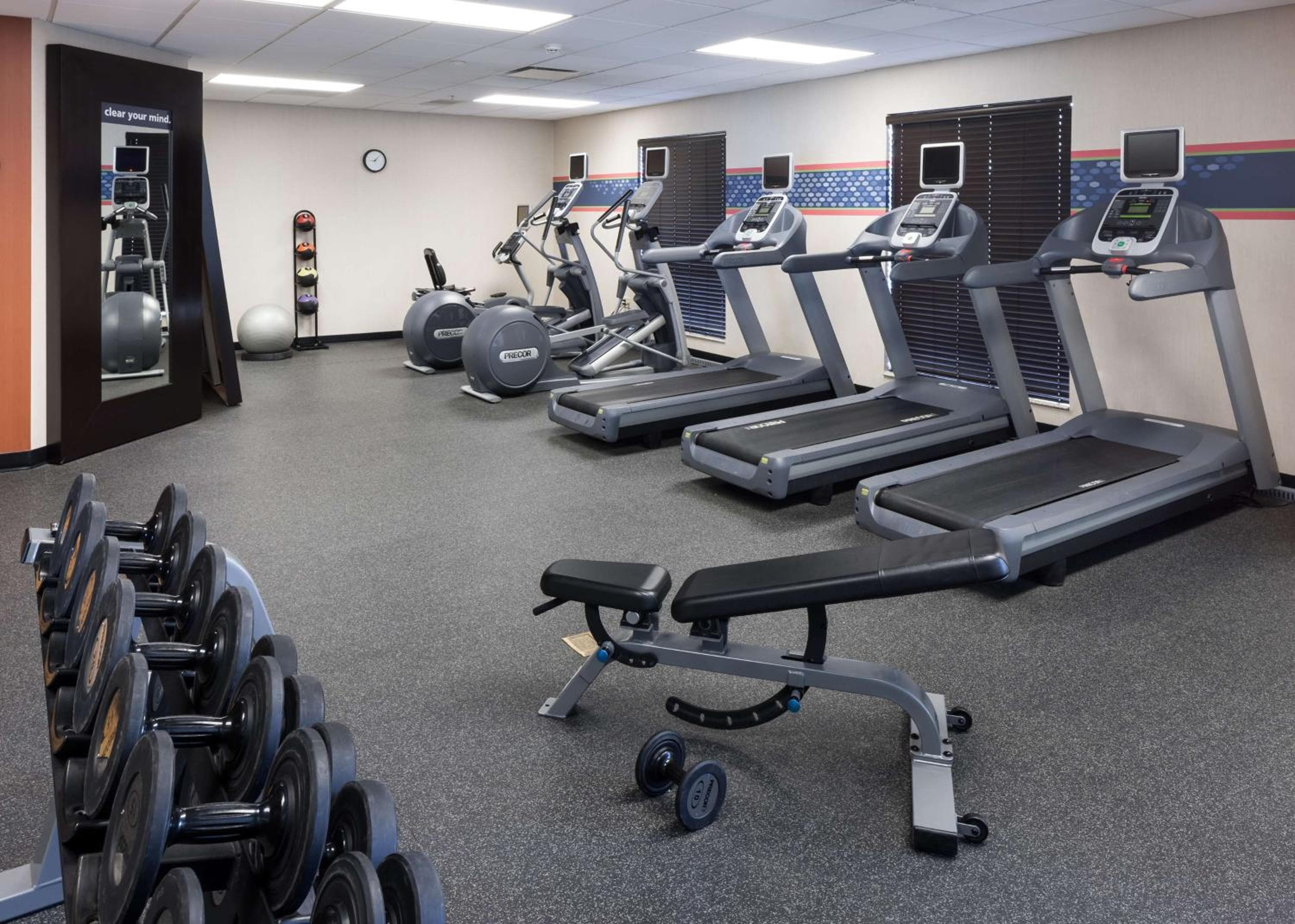 Hampton Inn & Suites Omaha-Downtown
