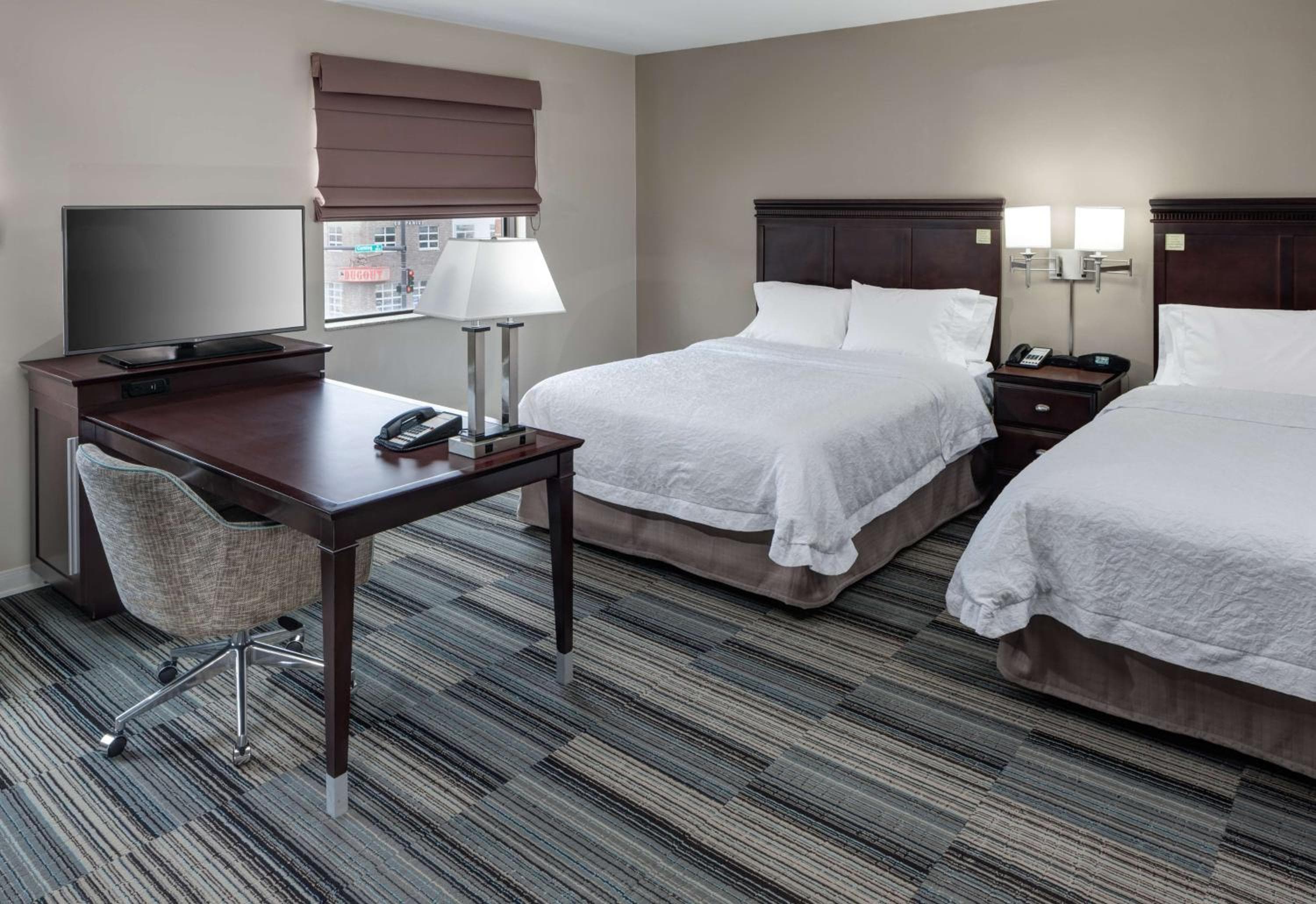 Hampton Inn & Suites Omaha-Downtown