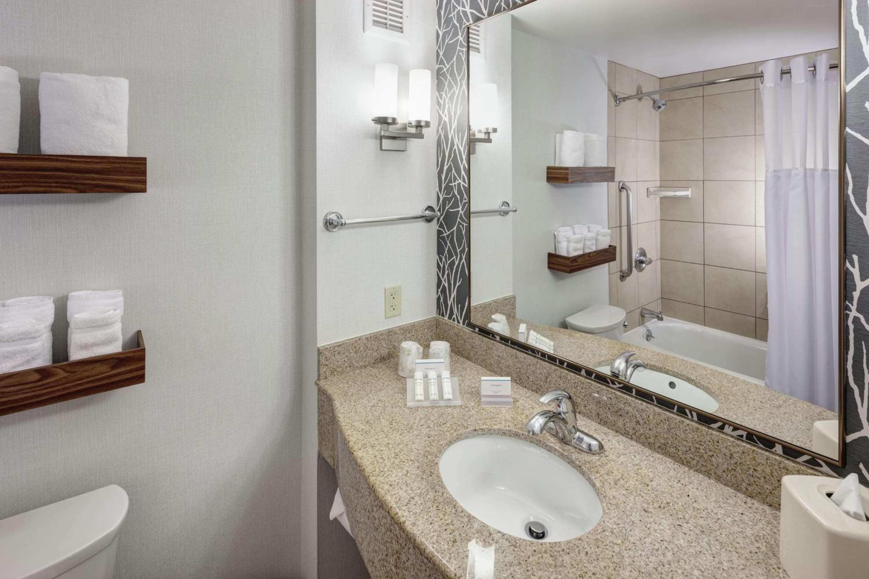 Hilton Garden Inn Lake Forest Mettawa