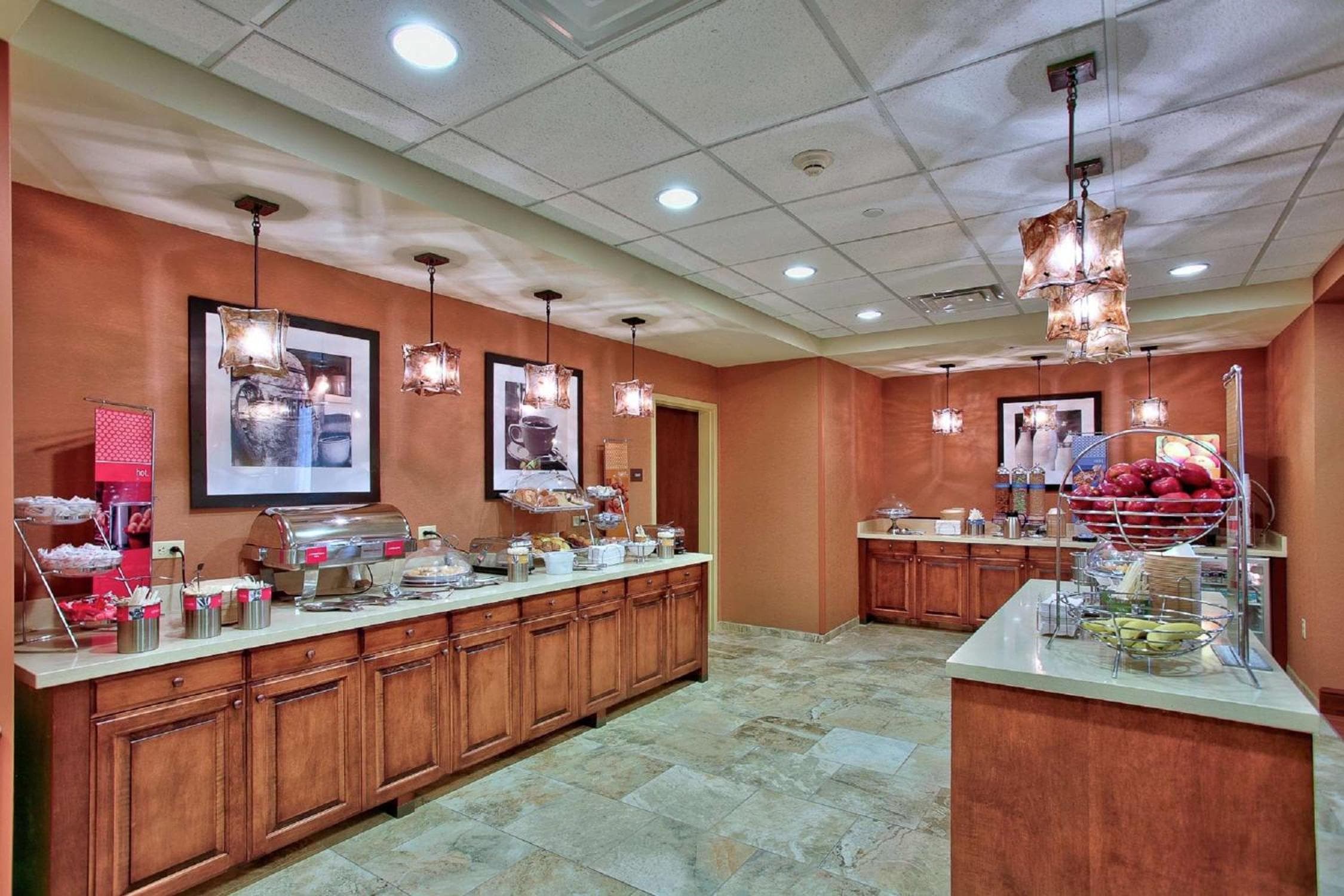 Hampton Inn & Suites Scottsdale at Talking Stick