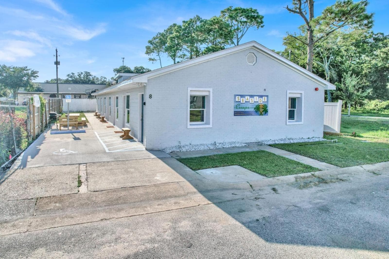 The Sand Dollar Close to Downtown FWB and Beach