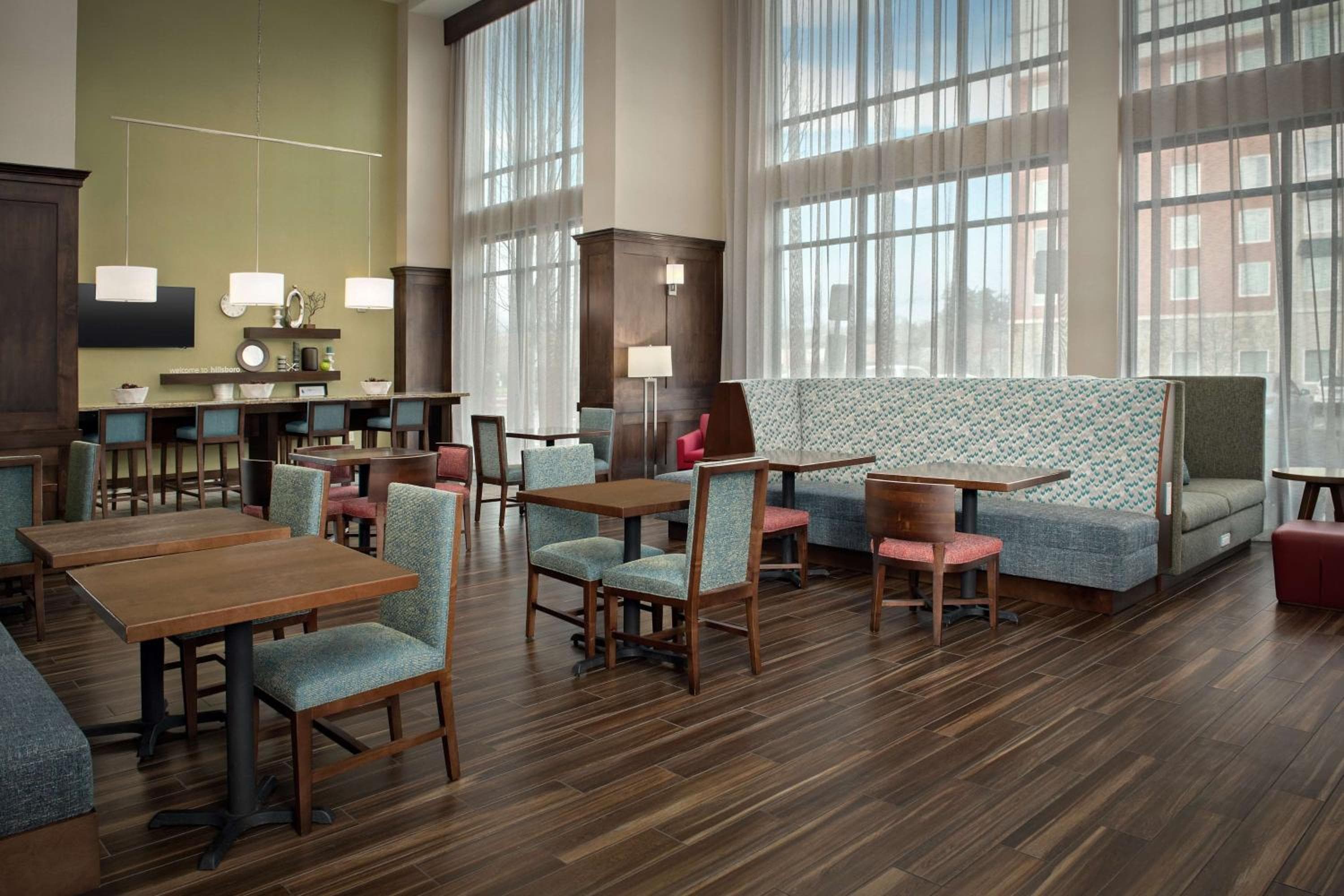 Hampton Inn & Suites Portland/Hillsboro-Evergreen Park