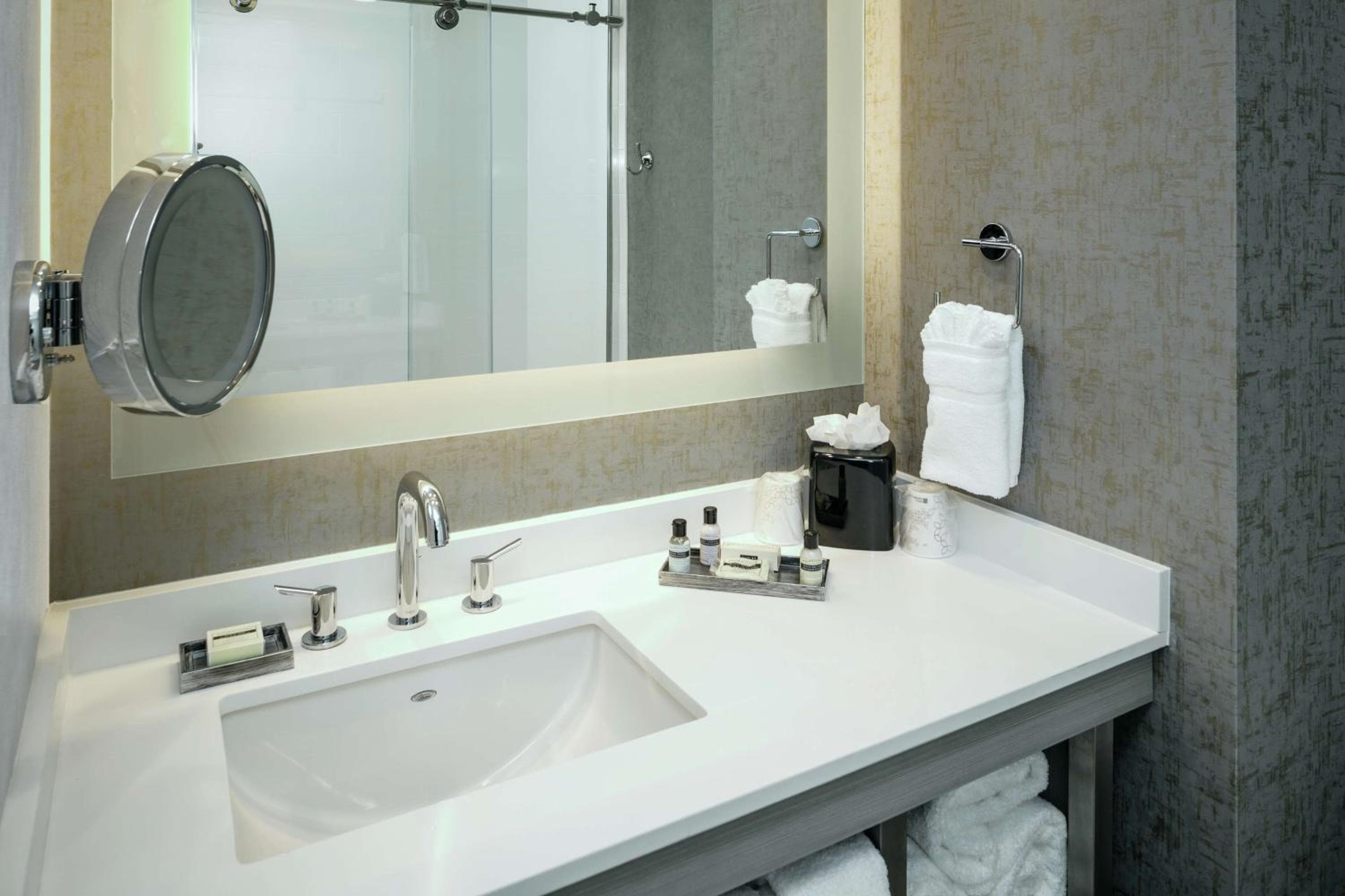 Hilton Garden Inn Seattle Bellevue Downtown, WA