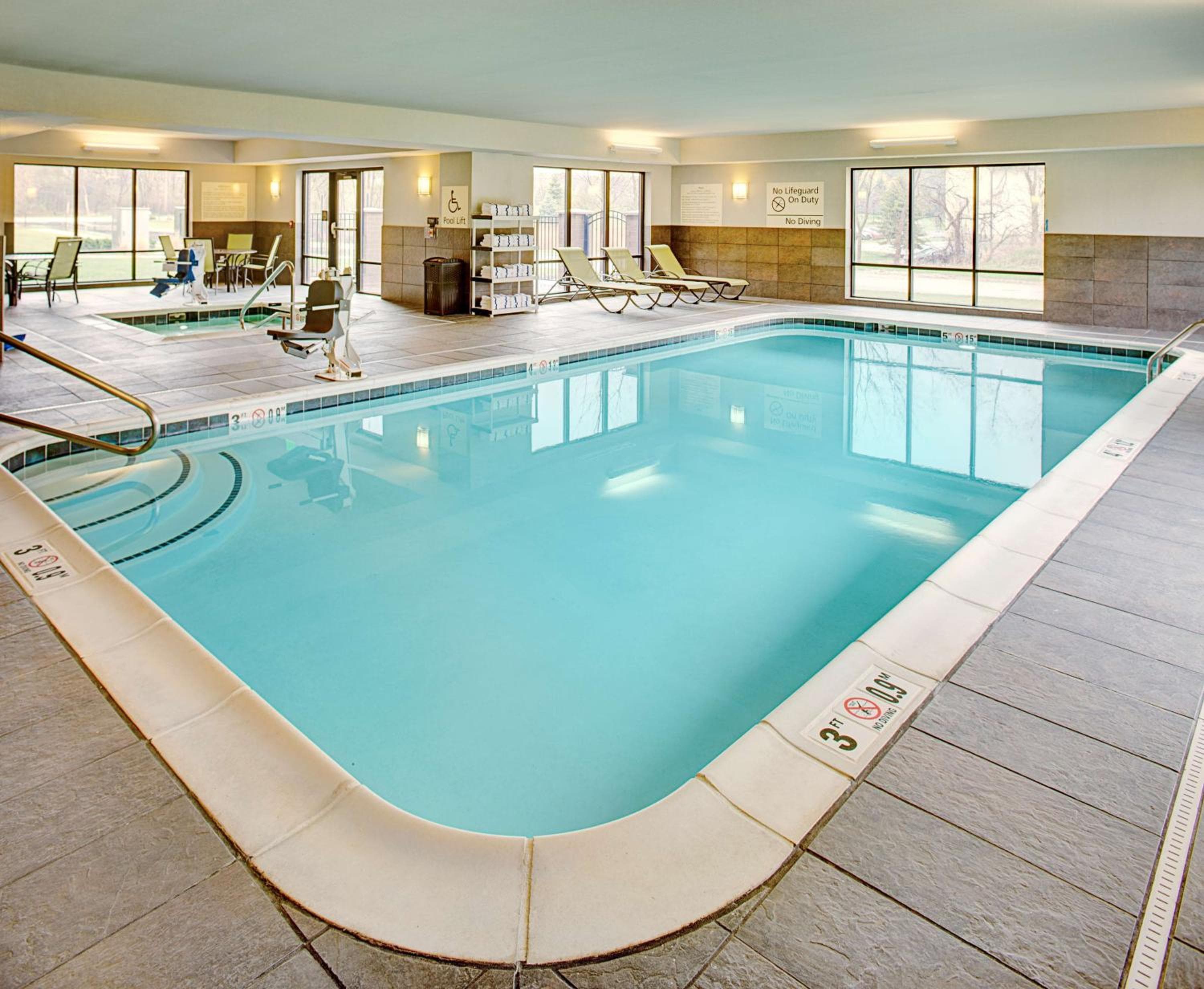 Hampton by Hilton Lansing West