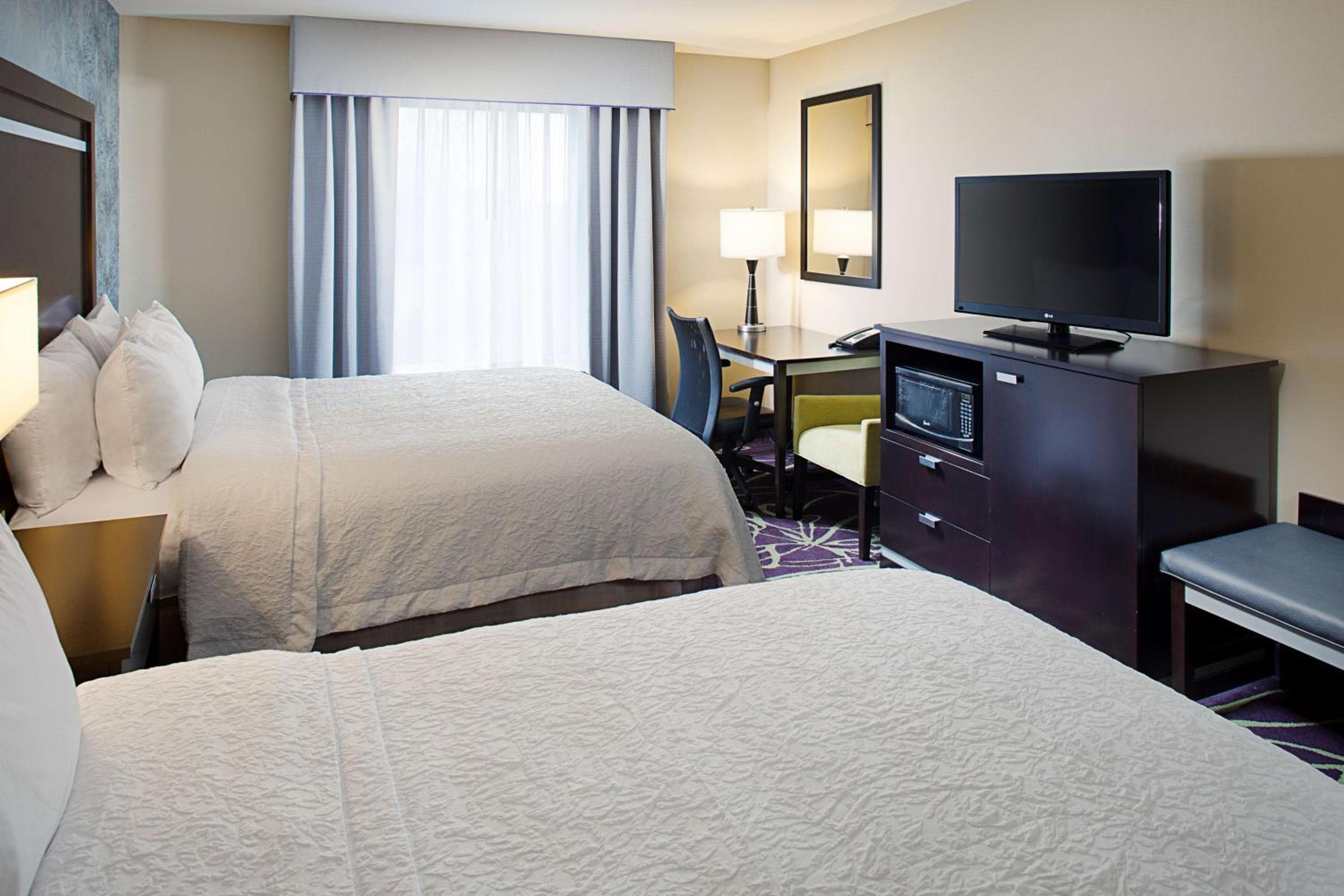 Hampton by Hilton Lansing West