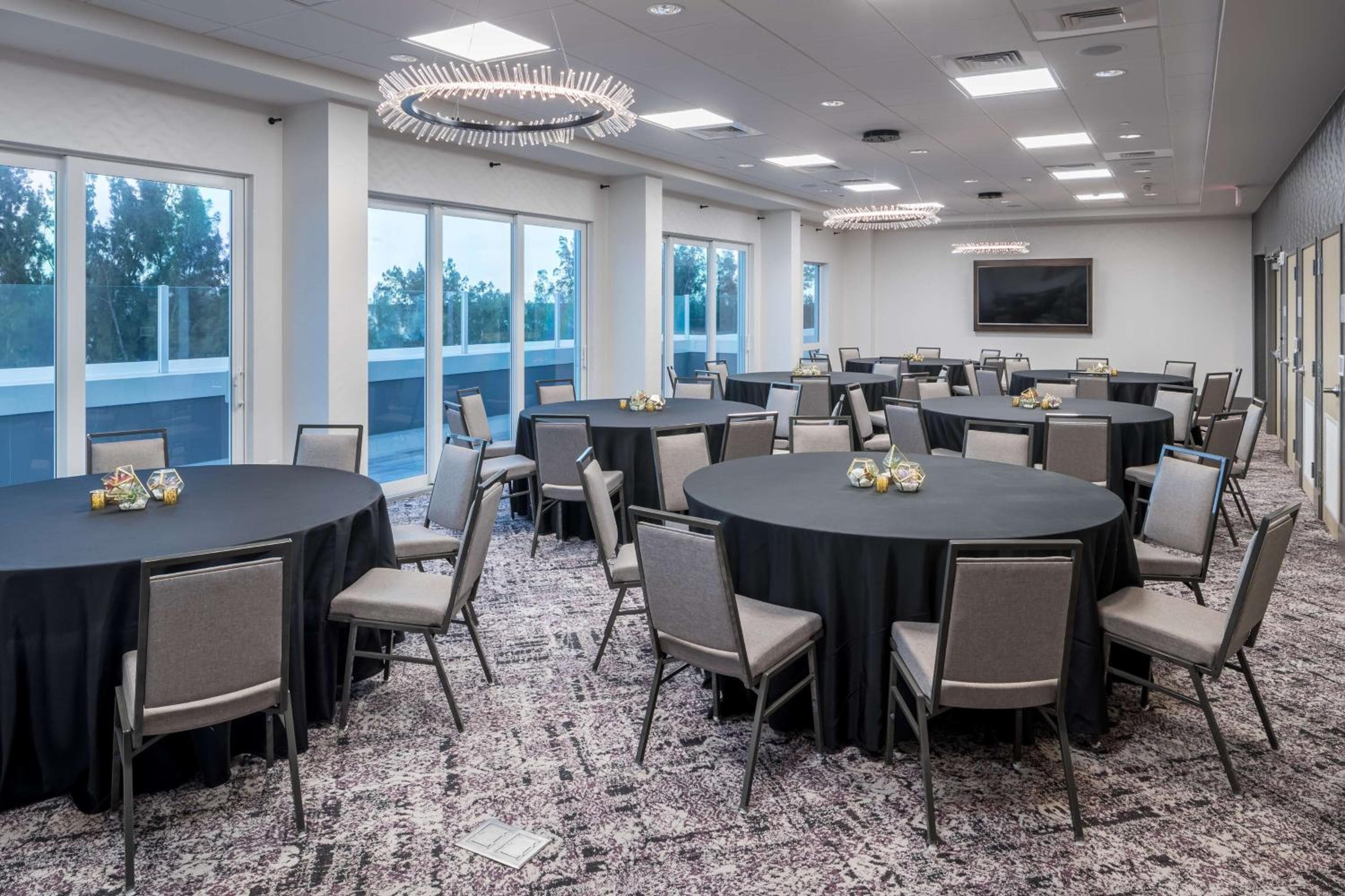 Hampton Inn & Suites Cape Canaveral Cruise Port, Fl