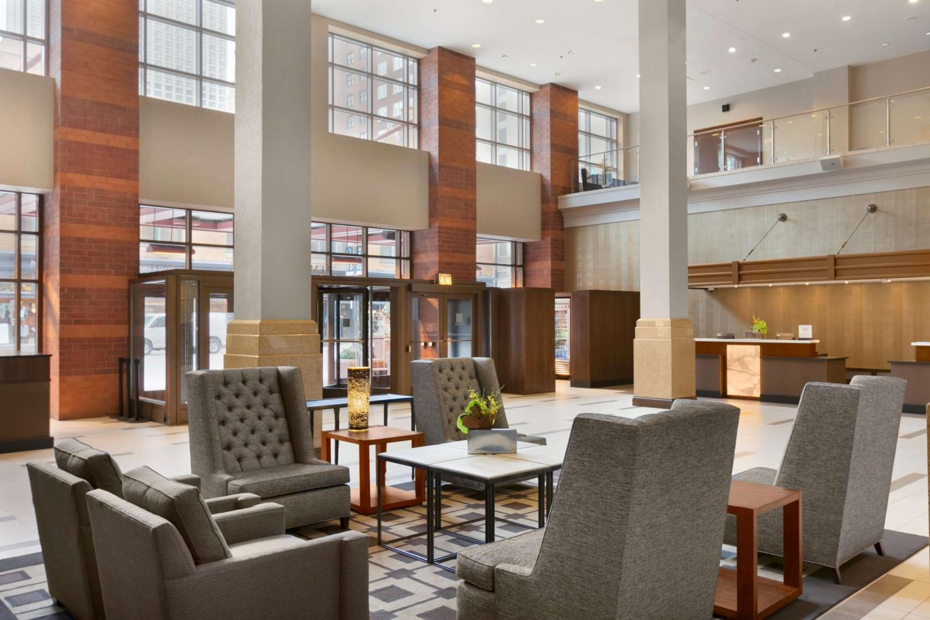 Embassy Suites Chicago - Downtown River North