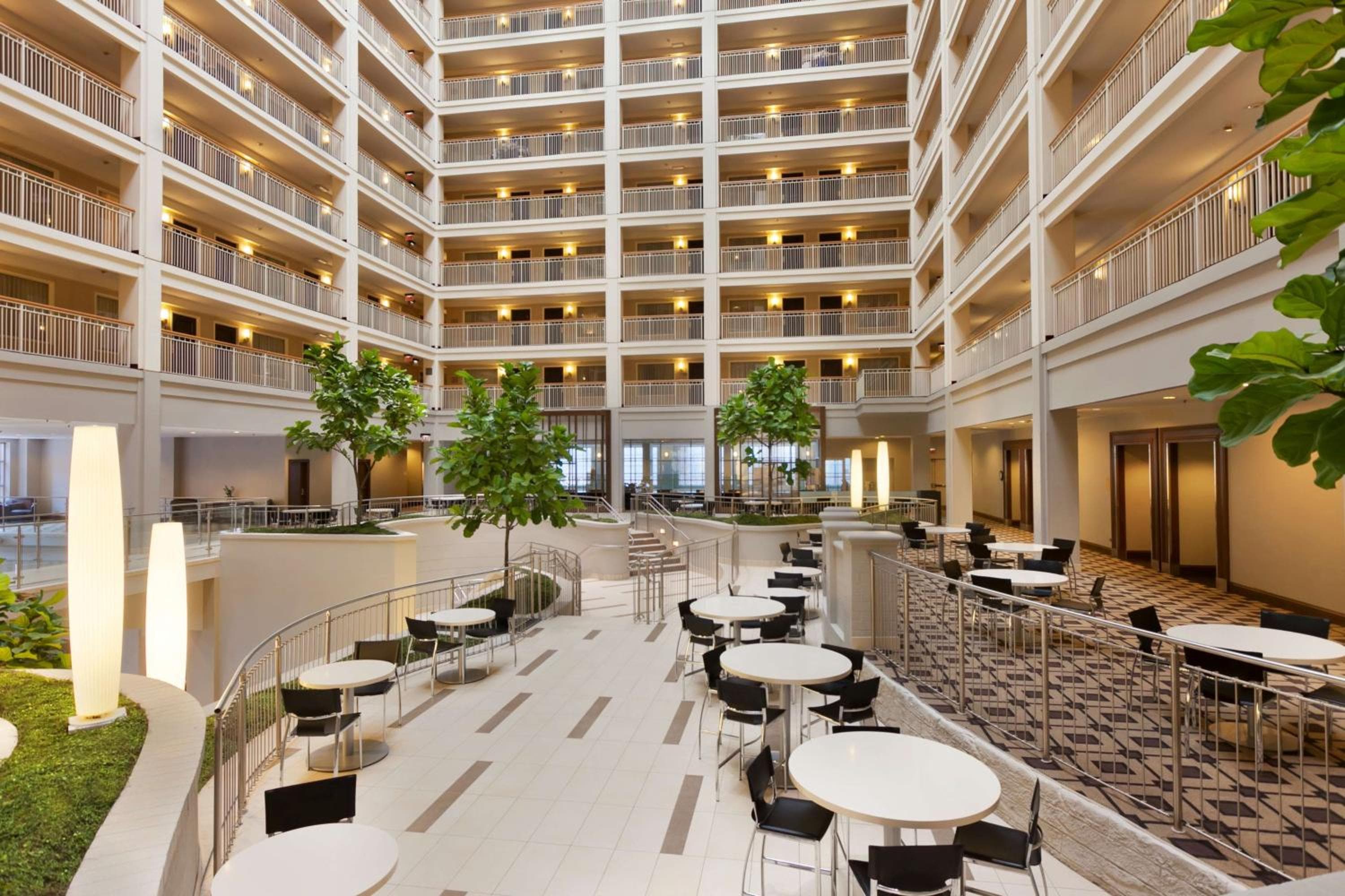 Embassy Suites Chicago - Downtown River North