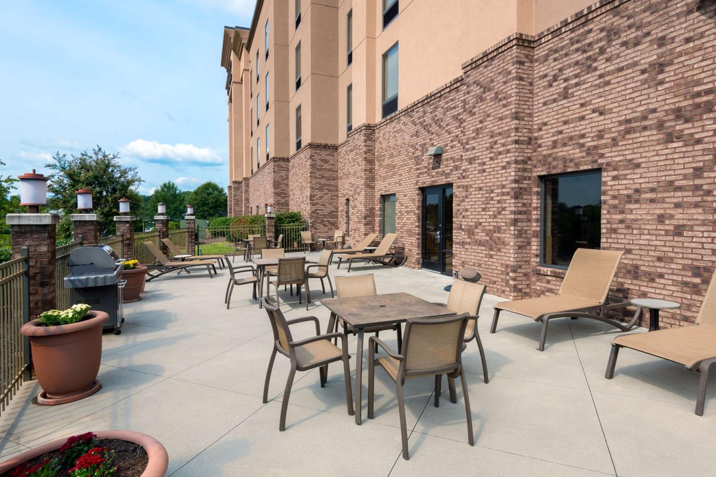 Hampton Inn & Suites Winston-Salem/University Area