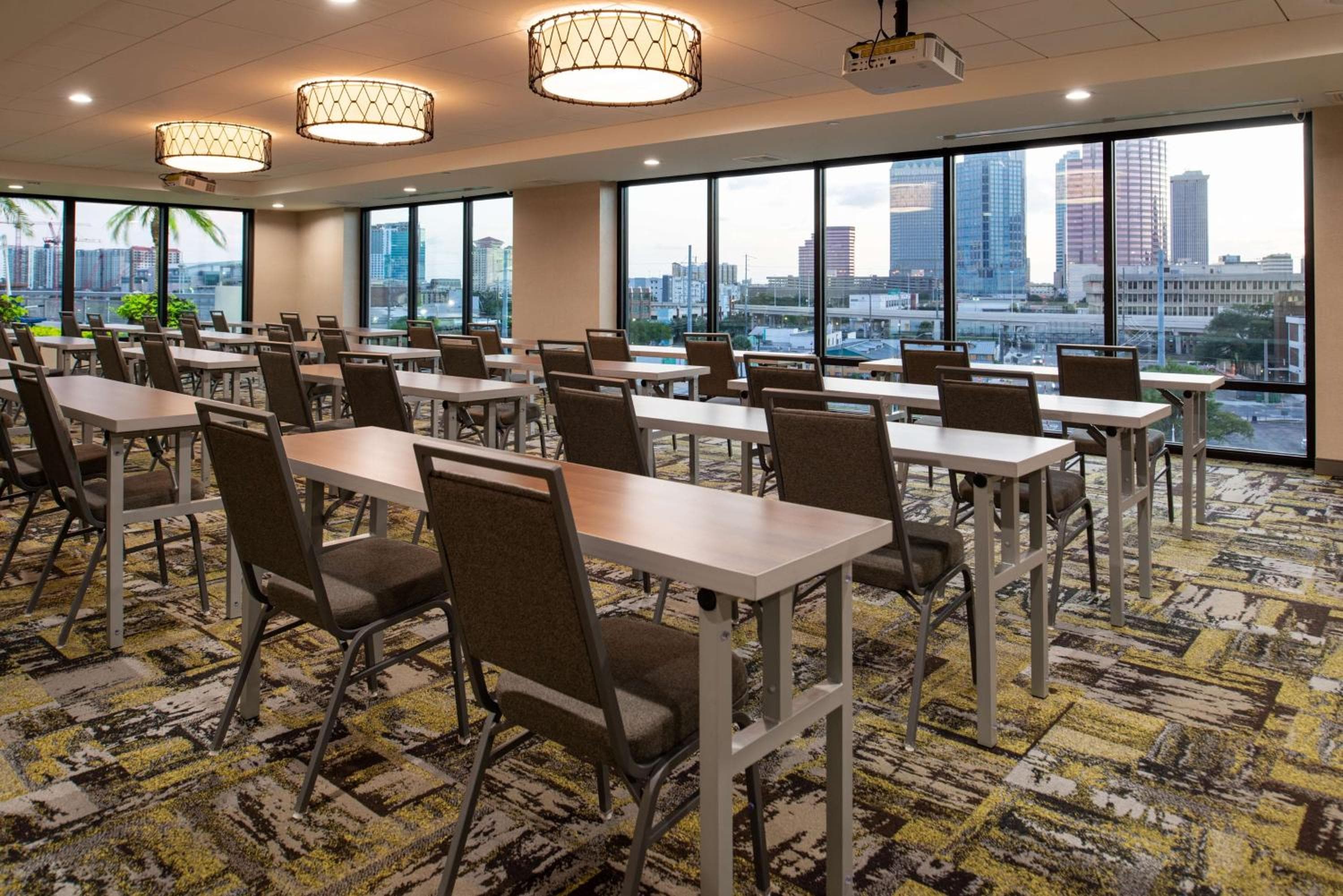 Home2 Suites By Hilton Tampa Downtown Channel District