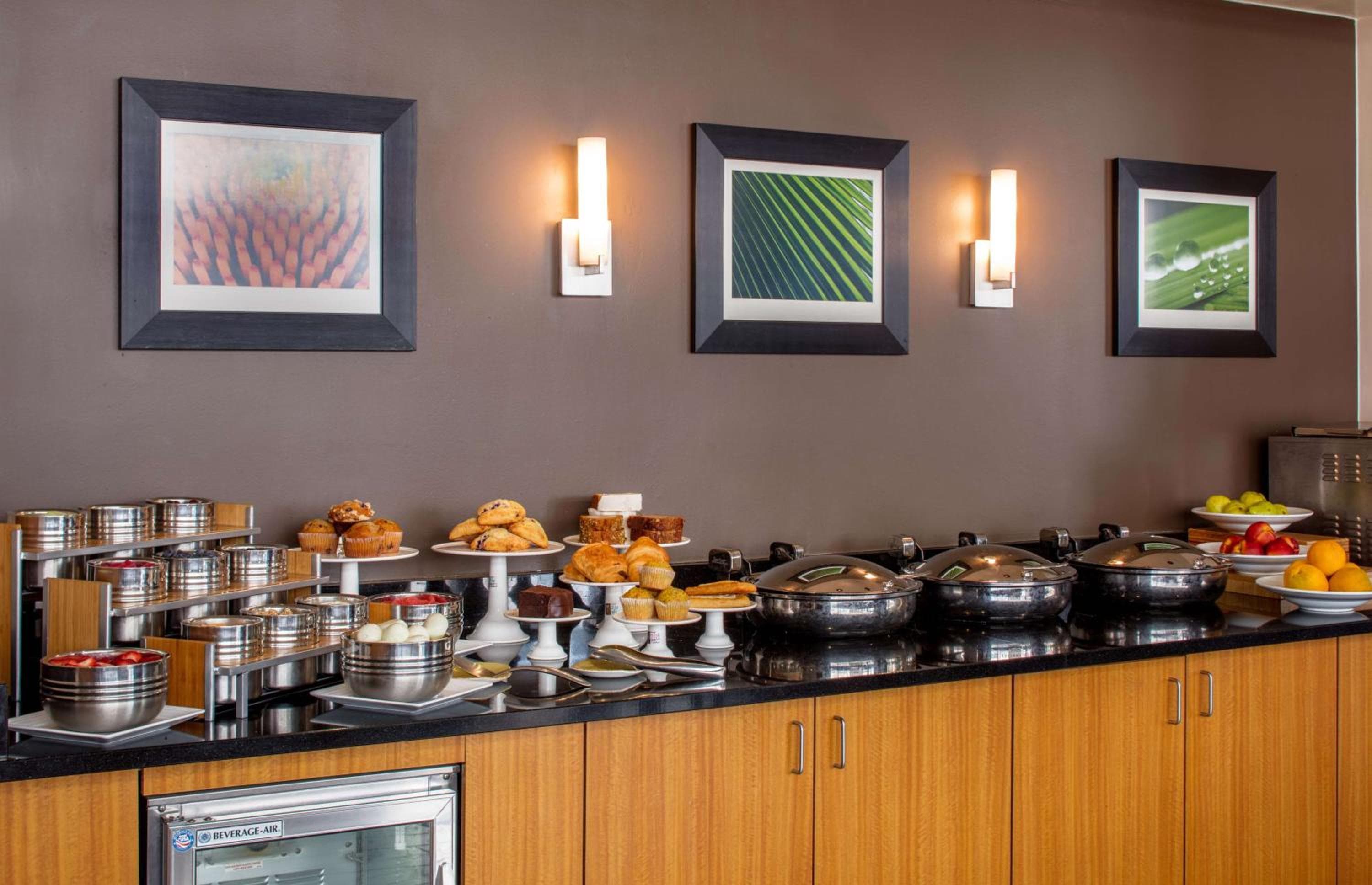 DoubleTree Suites by Hilton Minneapolis Downtown