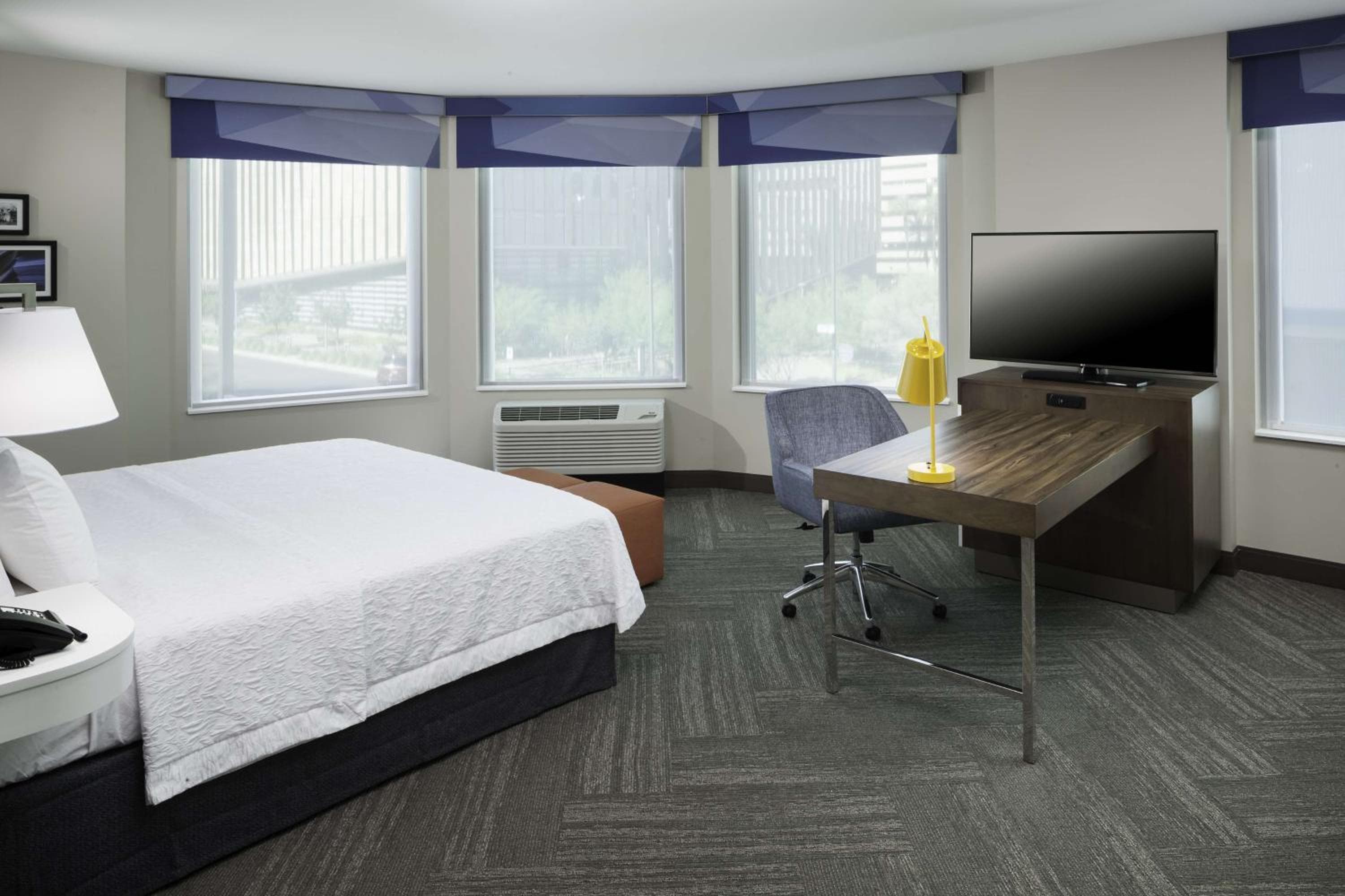 Hampton Inn & Suites Phoenix Downtown