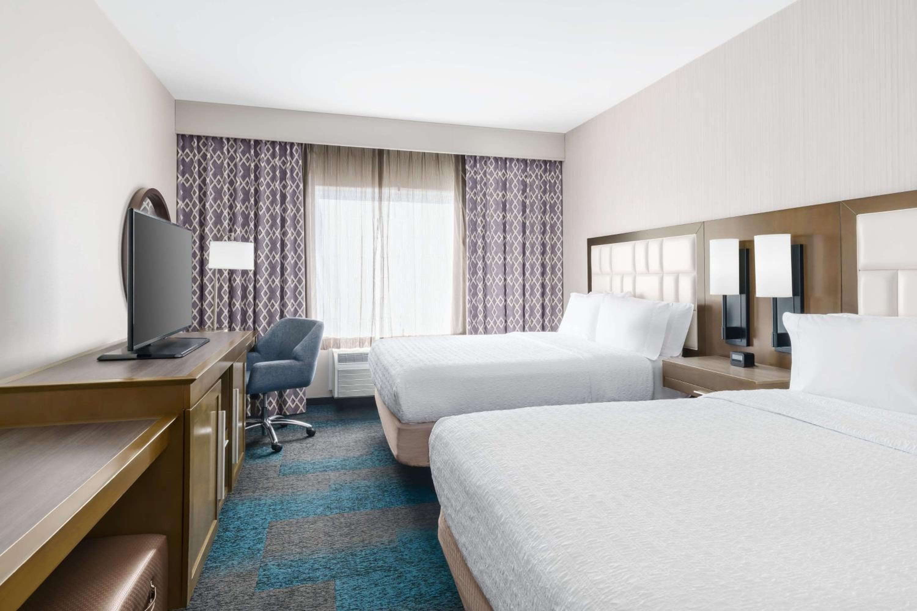 Hampton Inn & Suites LAX El Segundo