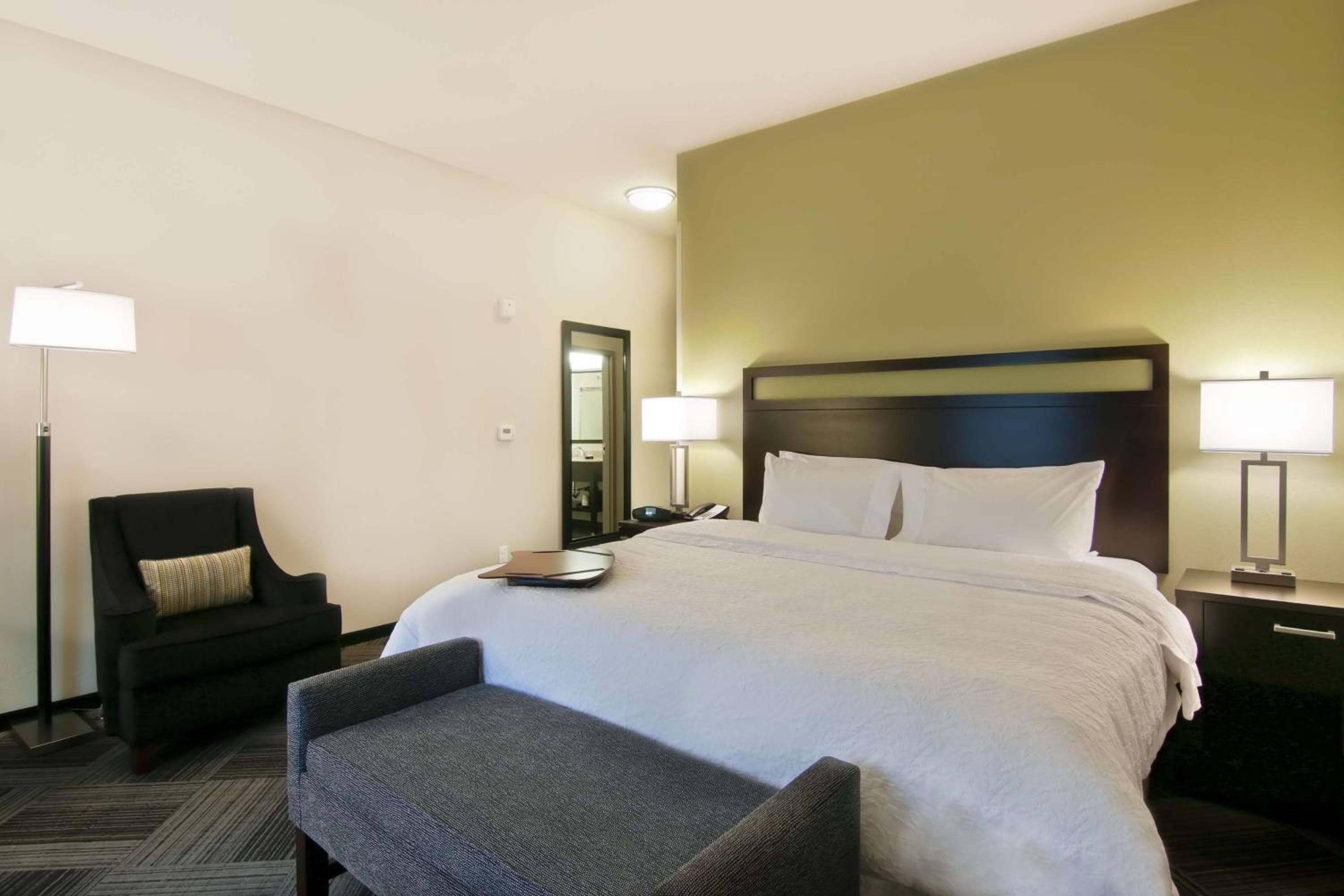 Hampton Inn & Suites Bellevue Downtown/Seattle